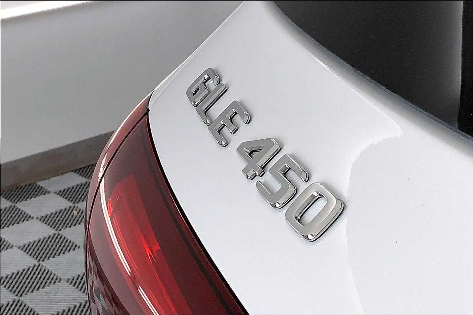 Thumbnail: 2026 Mercedes-Benz GLE - 7