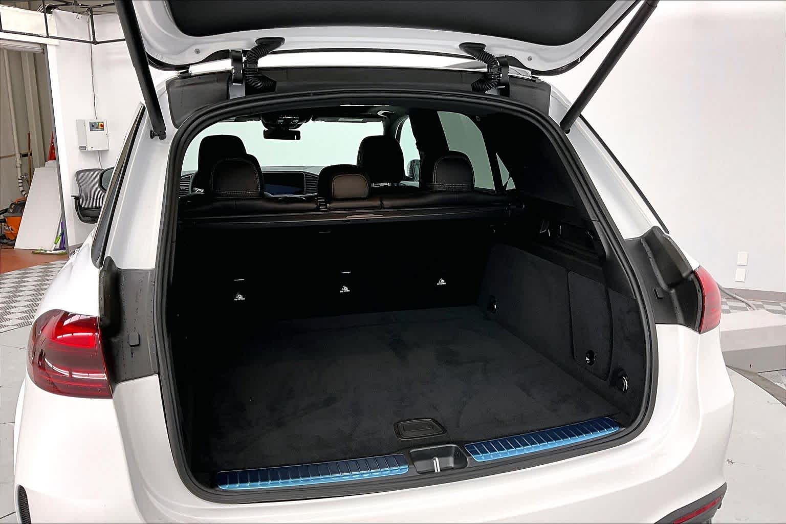 Thumbnail: 2026 Mercedes-Benz GLE - 19