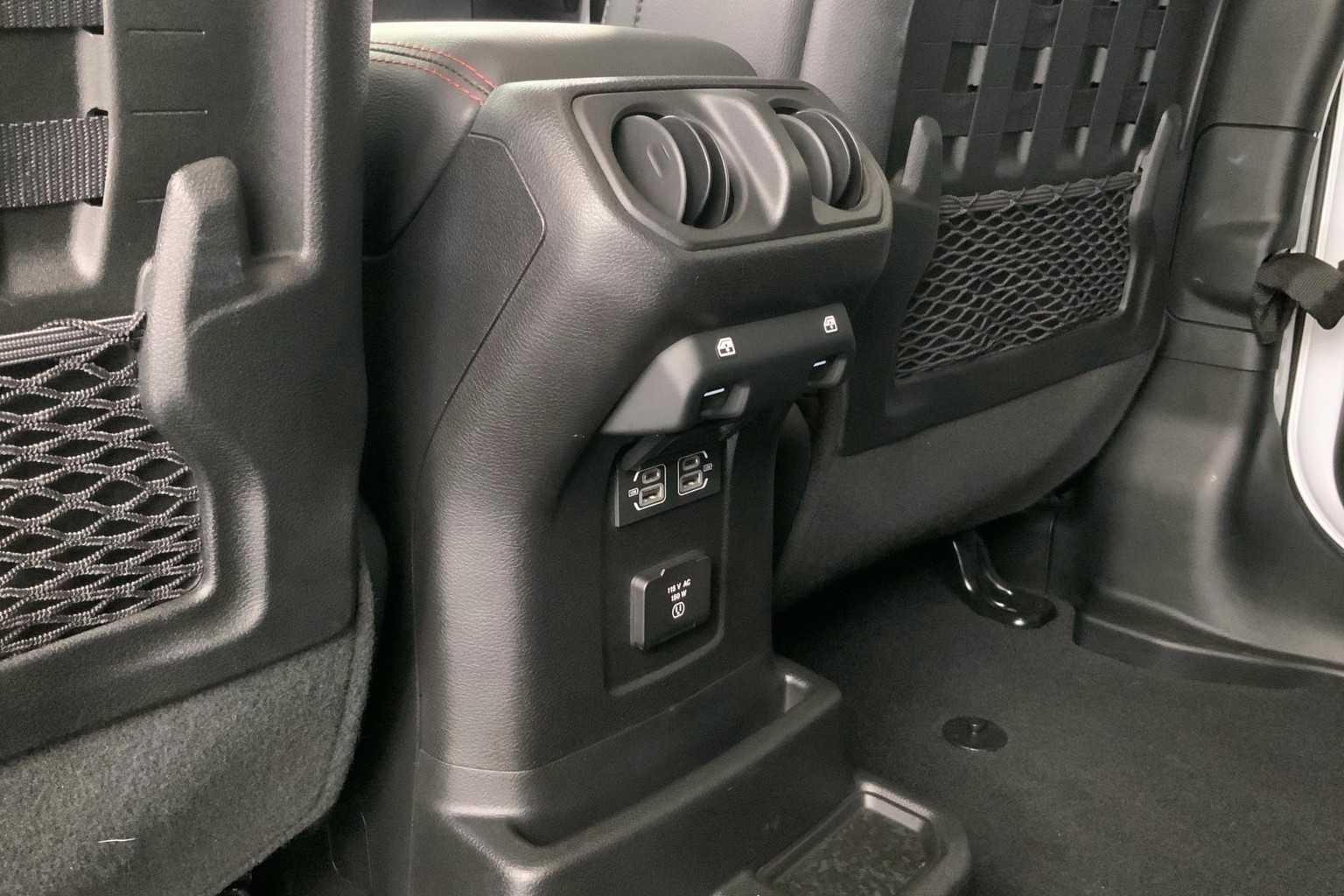 Thumbnail: 2021 Jeep Wrangler - 28