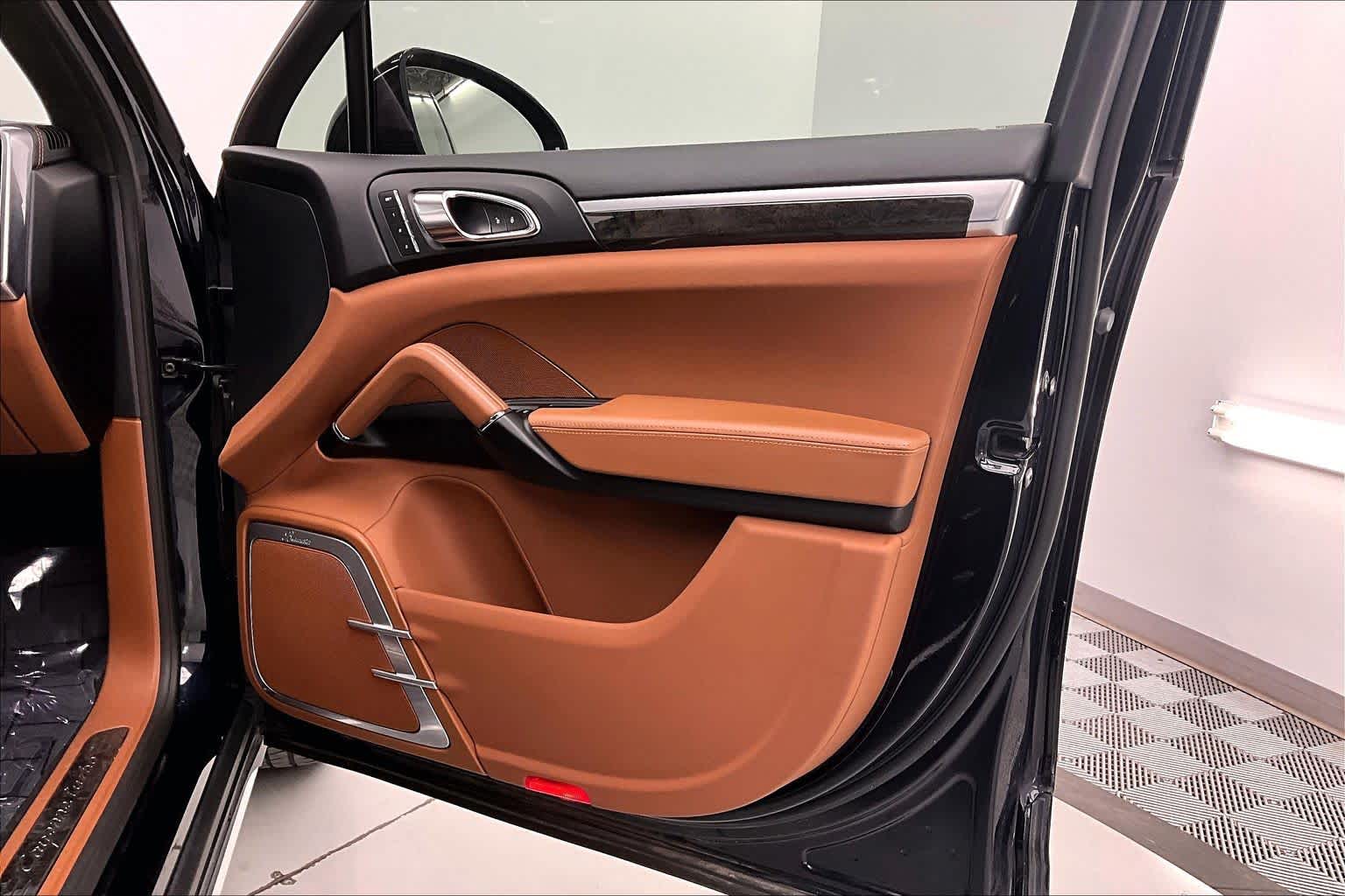 Thumbnail: 2017 Porsche Cayenne - 24