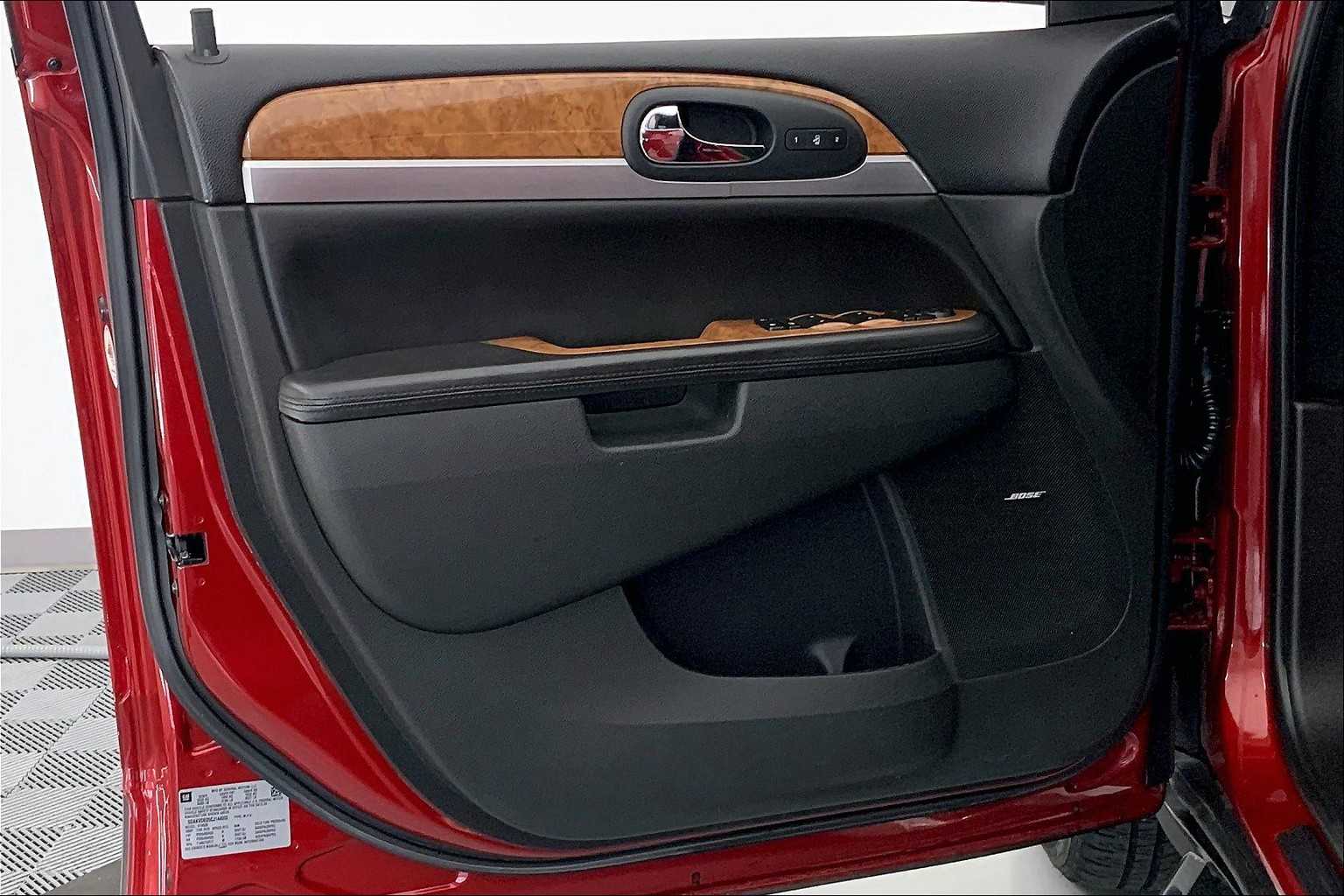 Thumbnail: 2012 Buick Enclave - 23