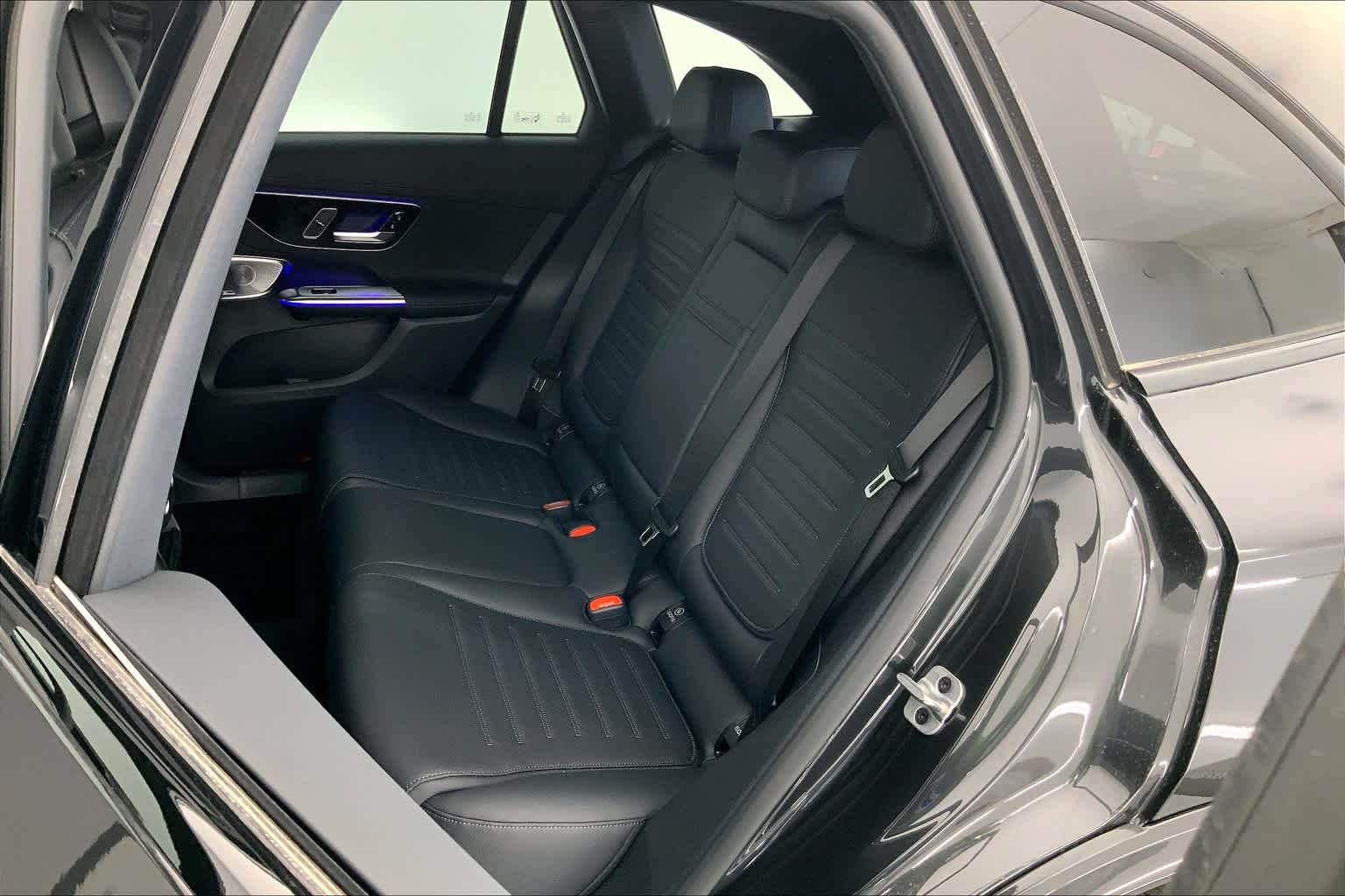 2025 Mercedes-Benz GLC 300 13