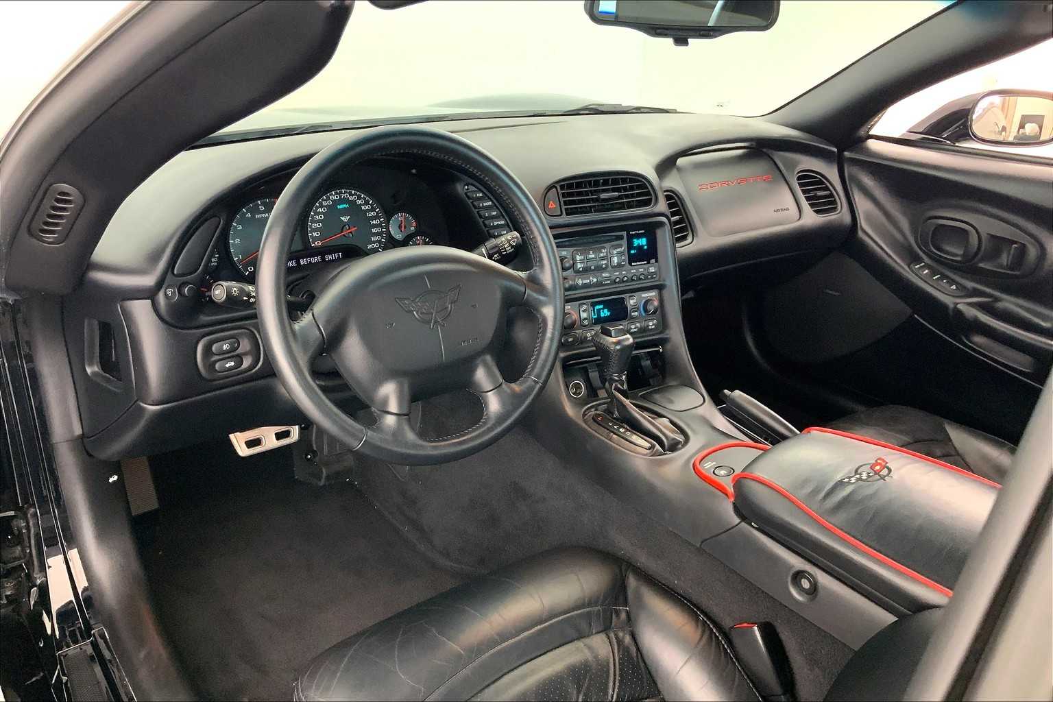 Thumbnail: 2004 Chevrolet Corvette - 10