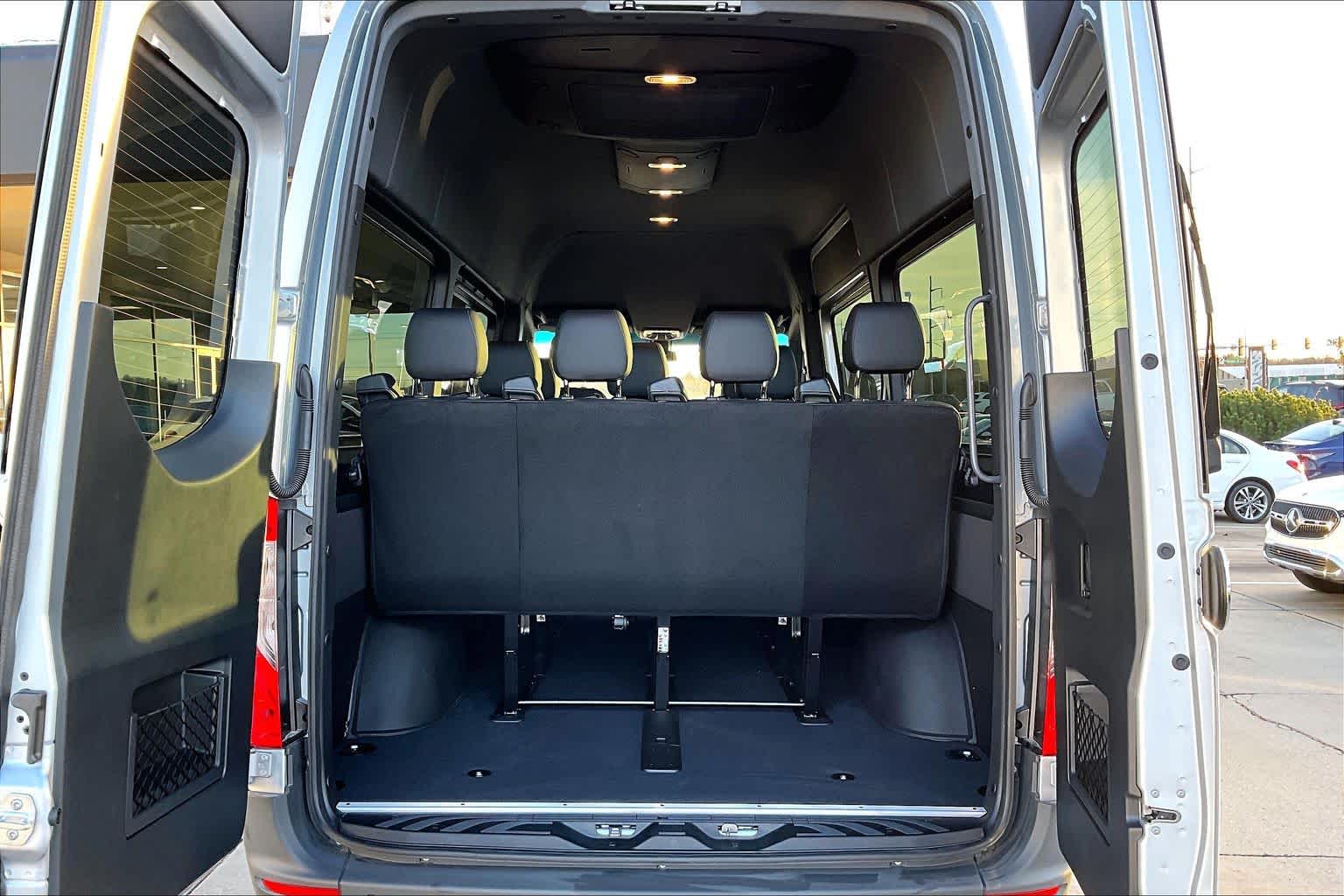 Thumbnail: 2025 Mercedes-Benz Sprinter - 18