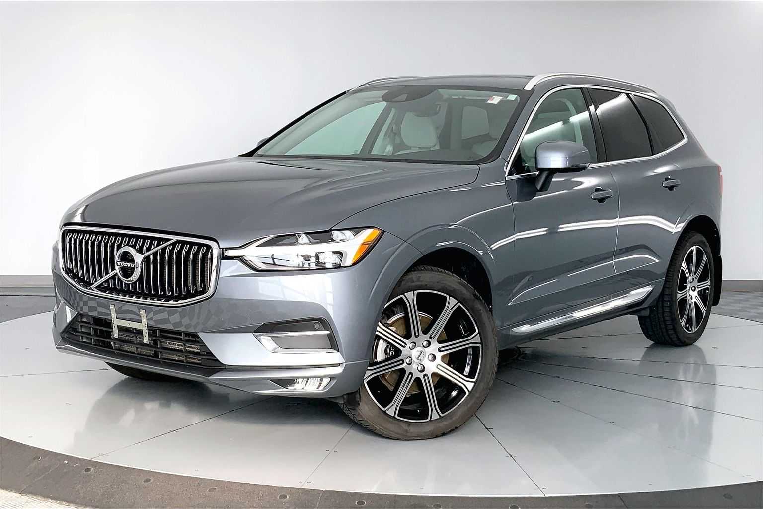Thumbnail: 2018 Volvo XC60 - 1