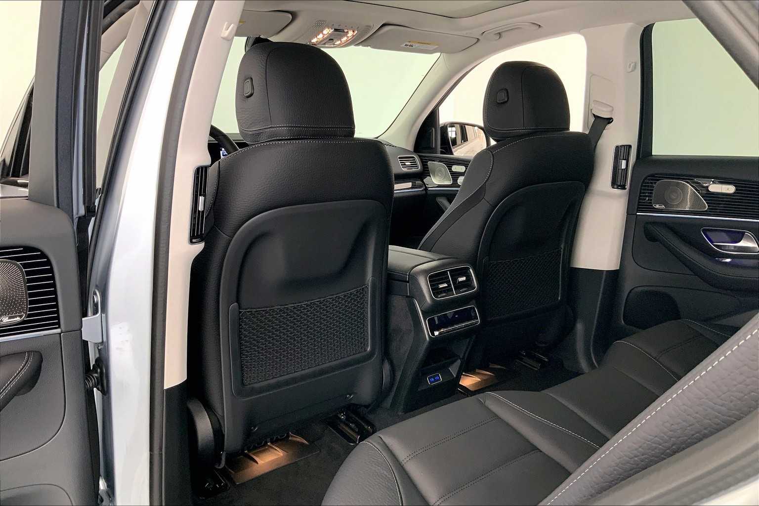 Thumbnail: 2026 Mercedes-Benz GLE - 12