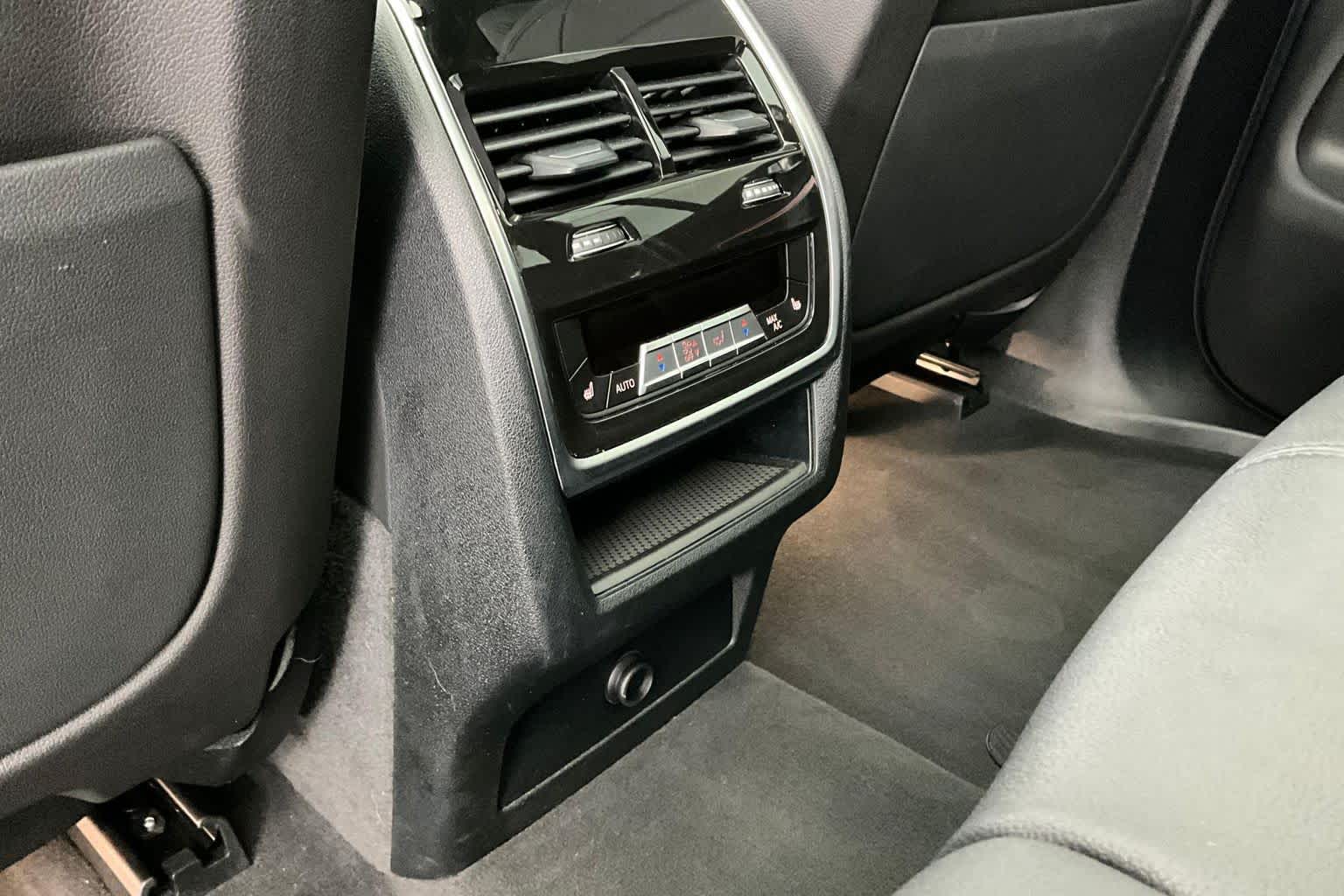 Thumbnail: 2022 BMW X5 - 28