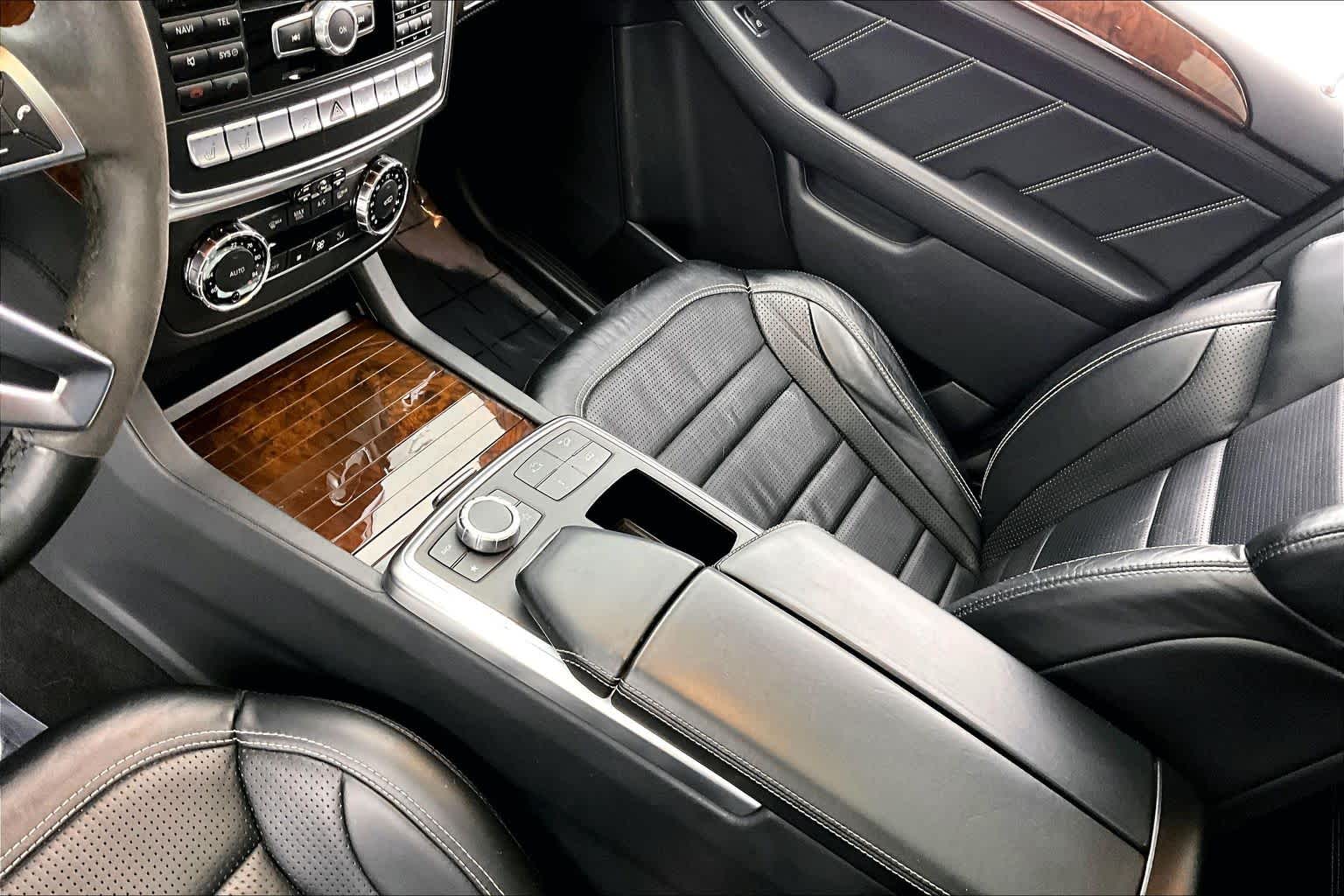 Thumbnail: 2013 Mercedes-Benz M-Class - 16