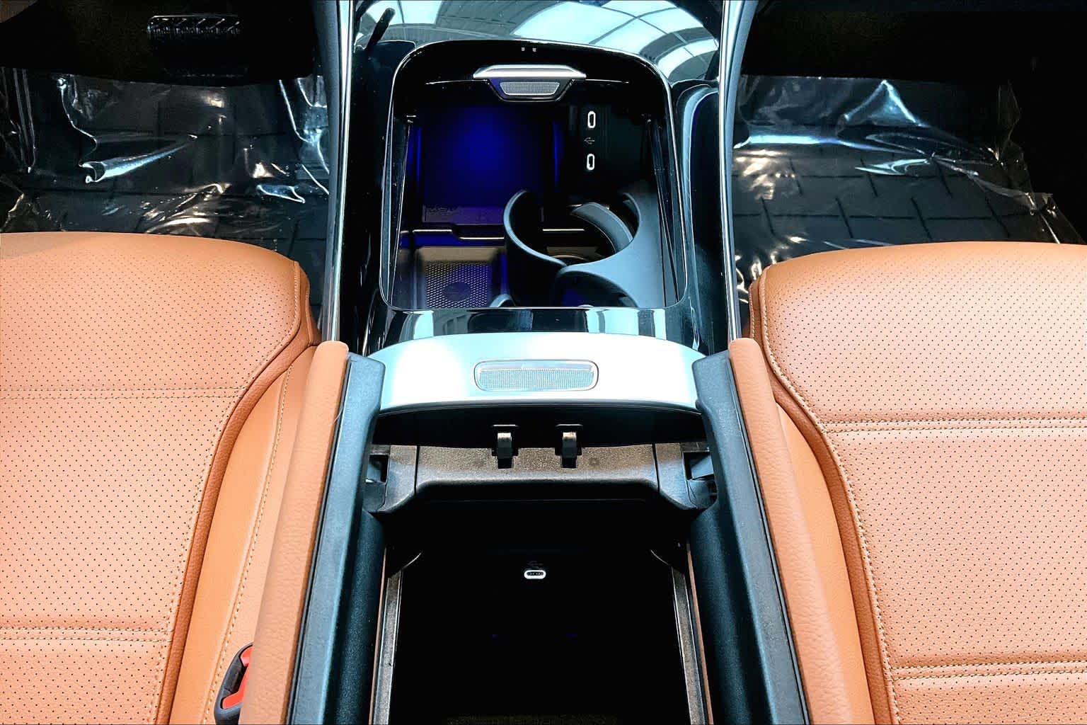 Thumbnail: 2026 Mercedes-Benz GLC - 23