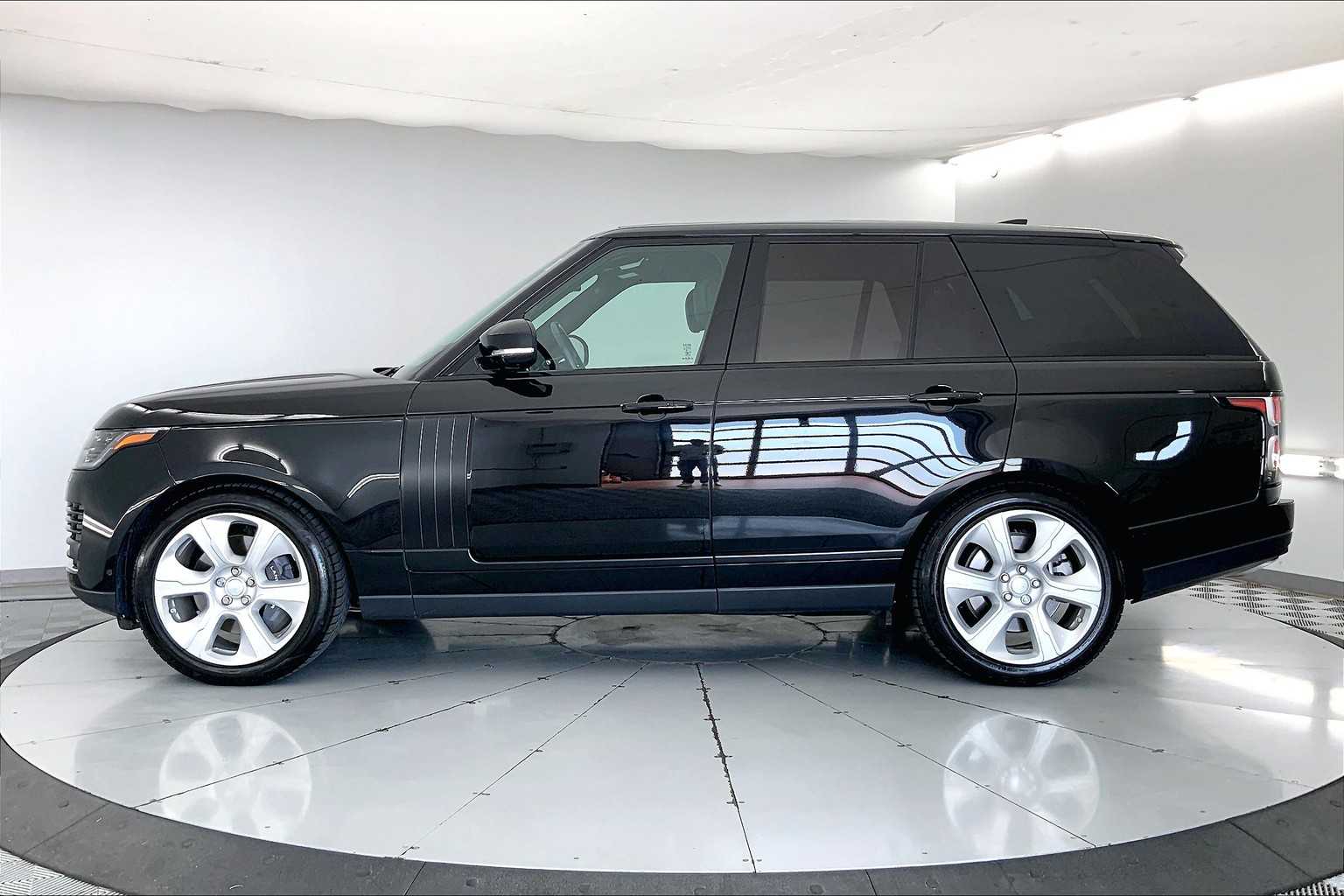 Thumbnail: 2018 Land Rover Range Rover - 3