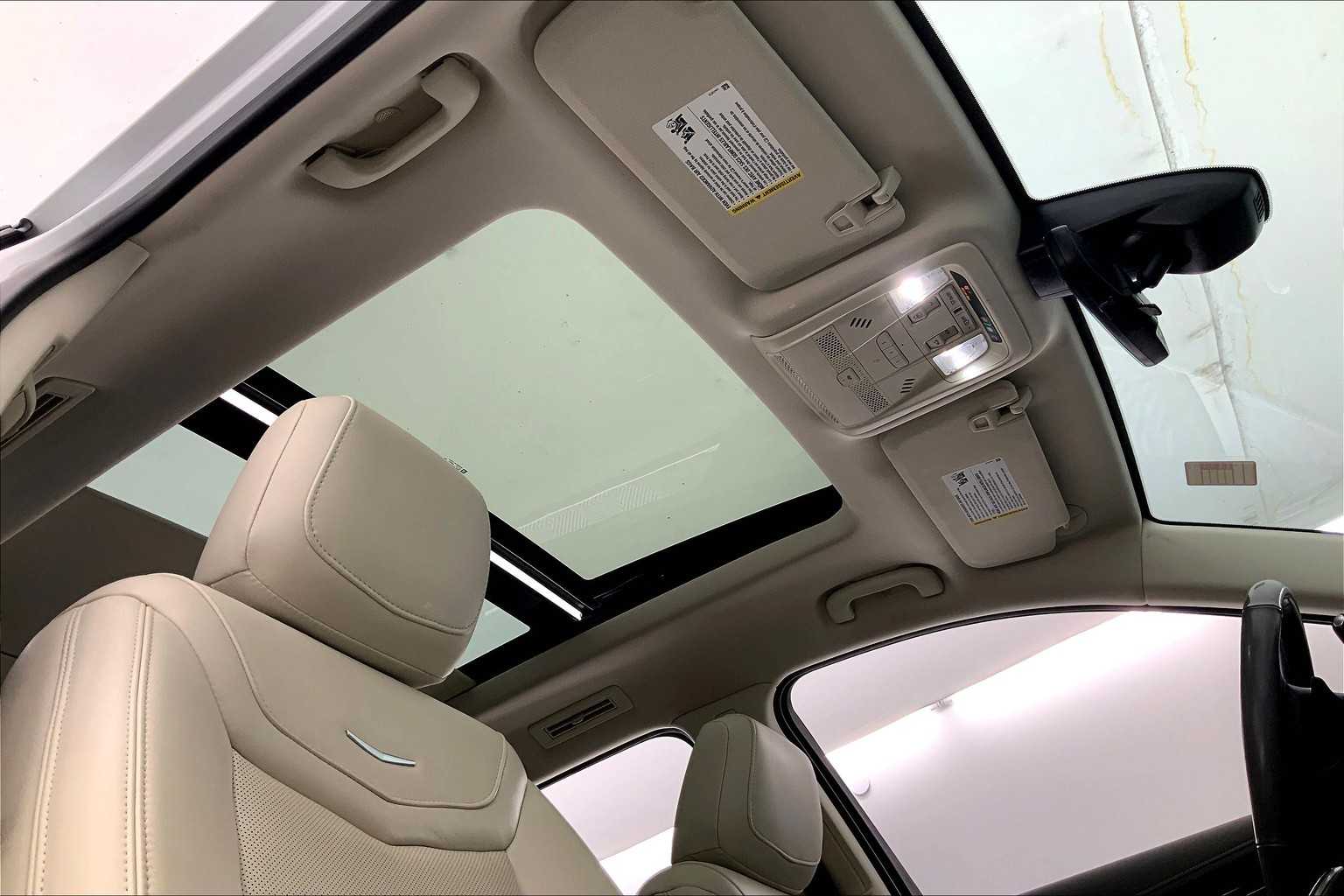 Thumbnail: 2022 Cadillac XT6 - 22