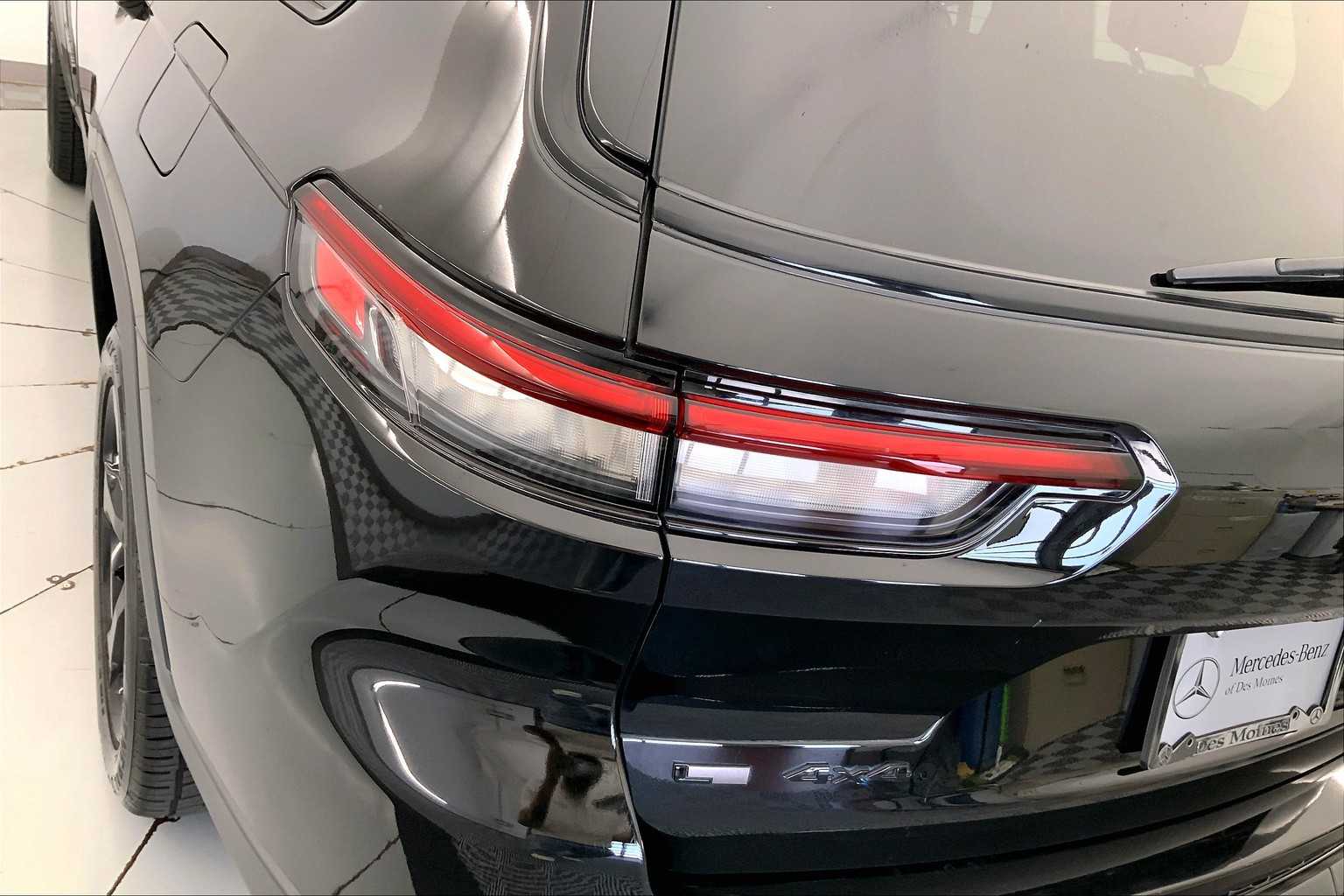Thumbnail: 2021 Jeep Grand Cherokee L - 24