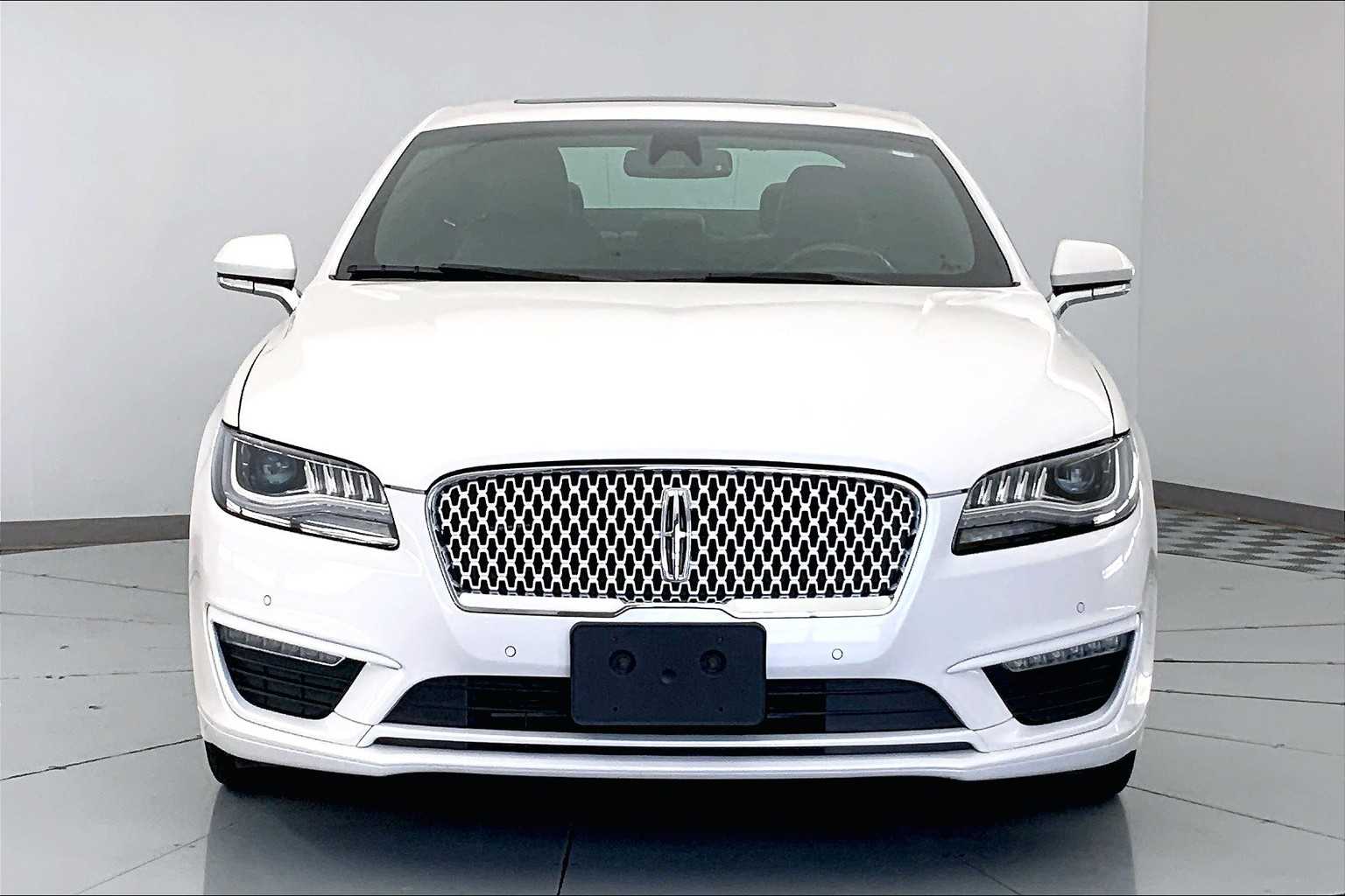 Thumbnail: 2020 Lincoln MKZ - 6