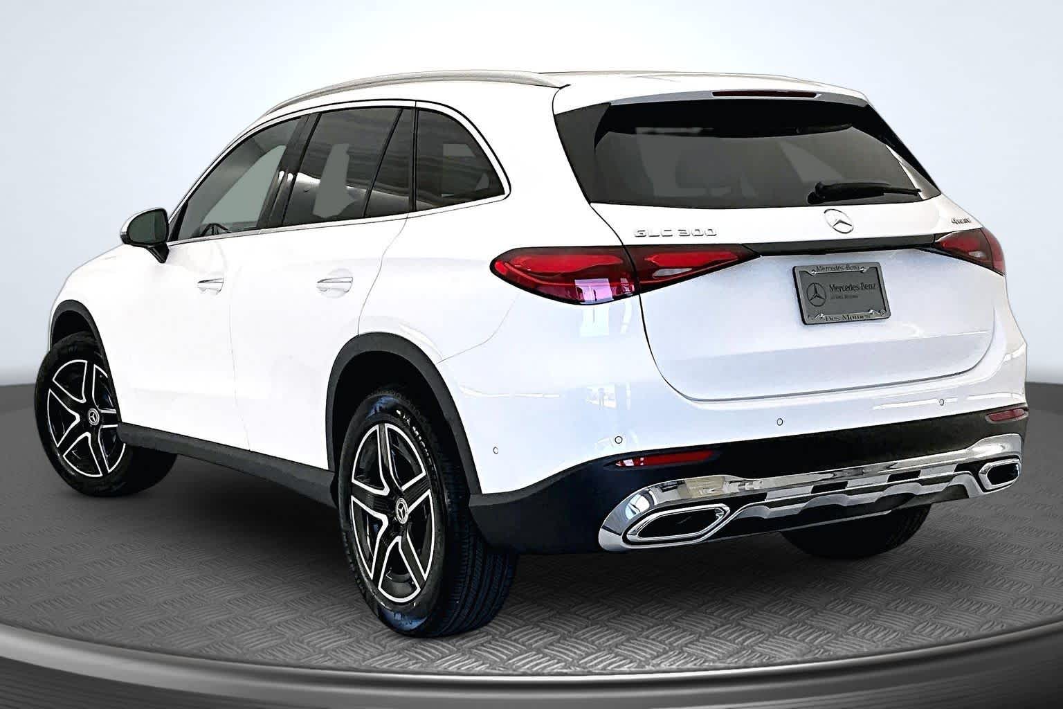Thumbnail: 2026 Mercedes-Benz GLC - 4
