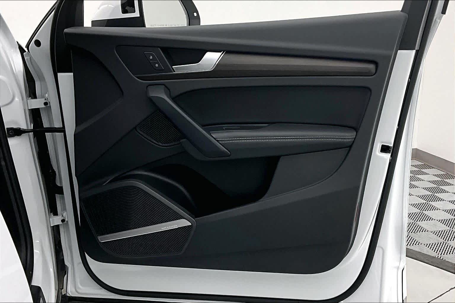 Thumbnail: 2023 Audi Q5 - 24