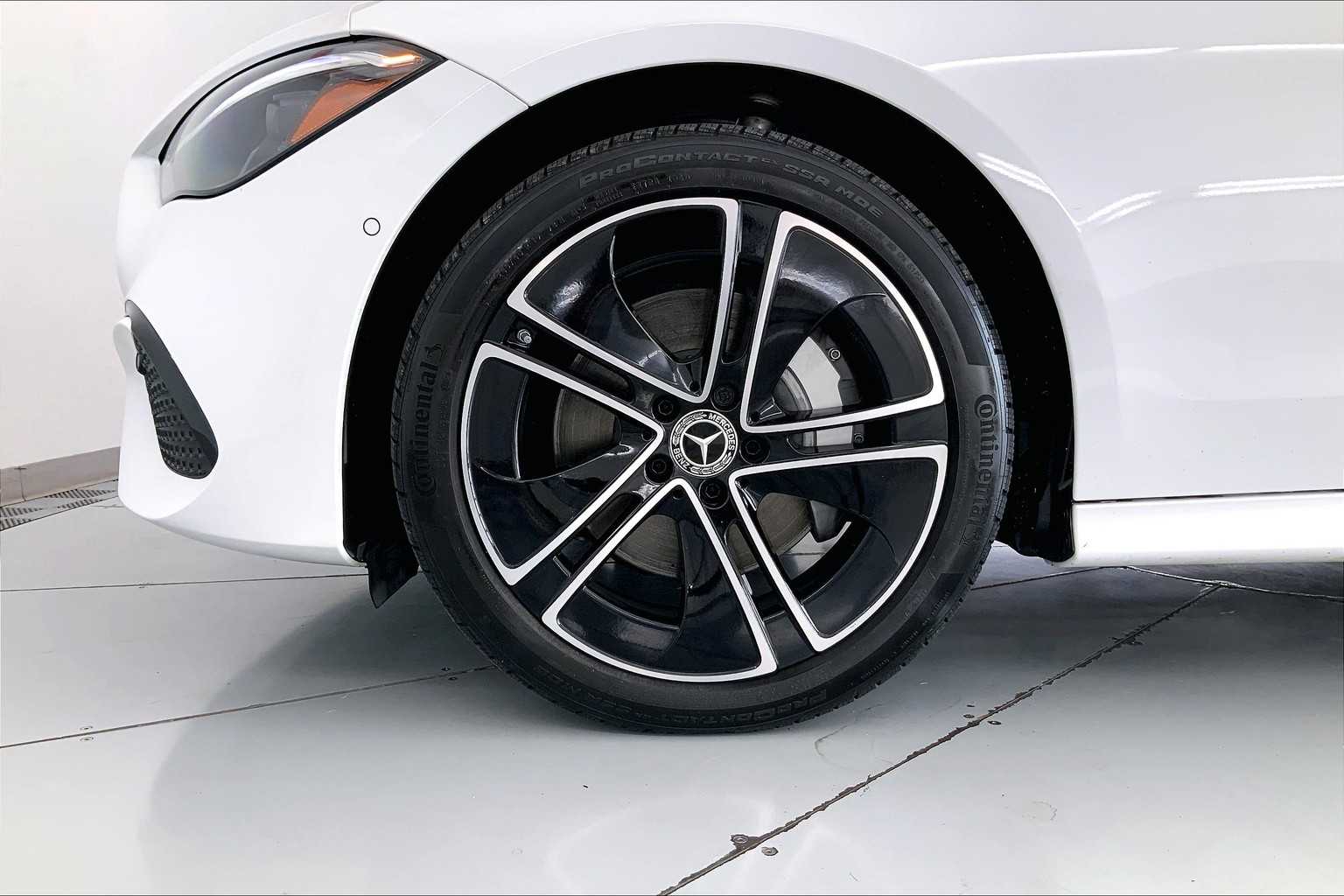 Thumbnail: 2024 Mercedes-Benz CLE - 8