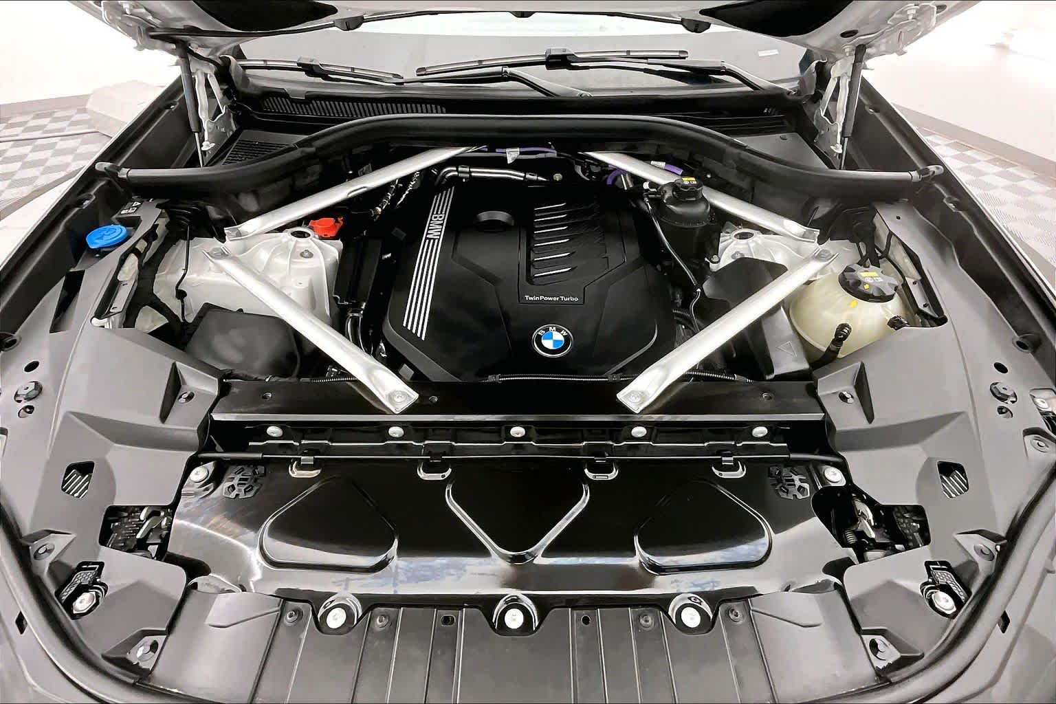 Thumbnail: 2022 BMW X5 - 9