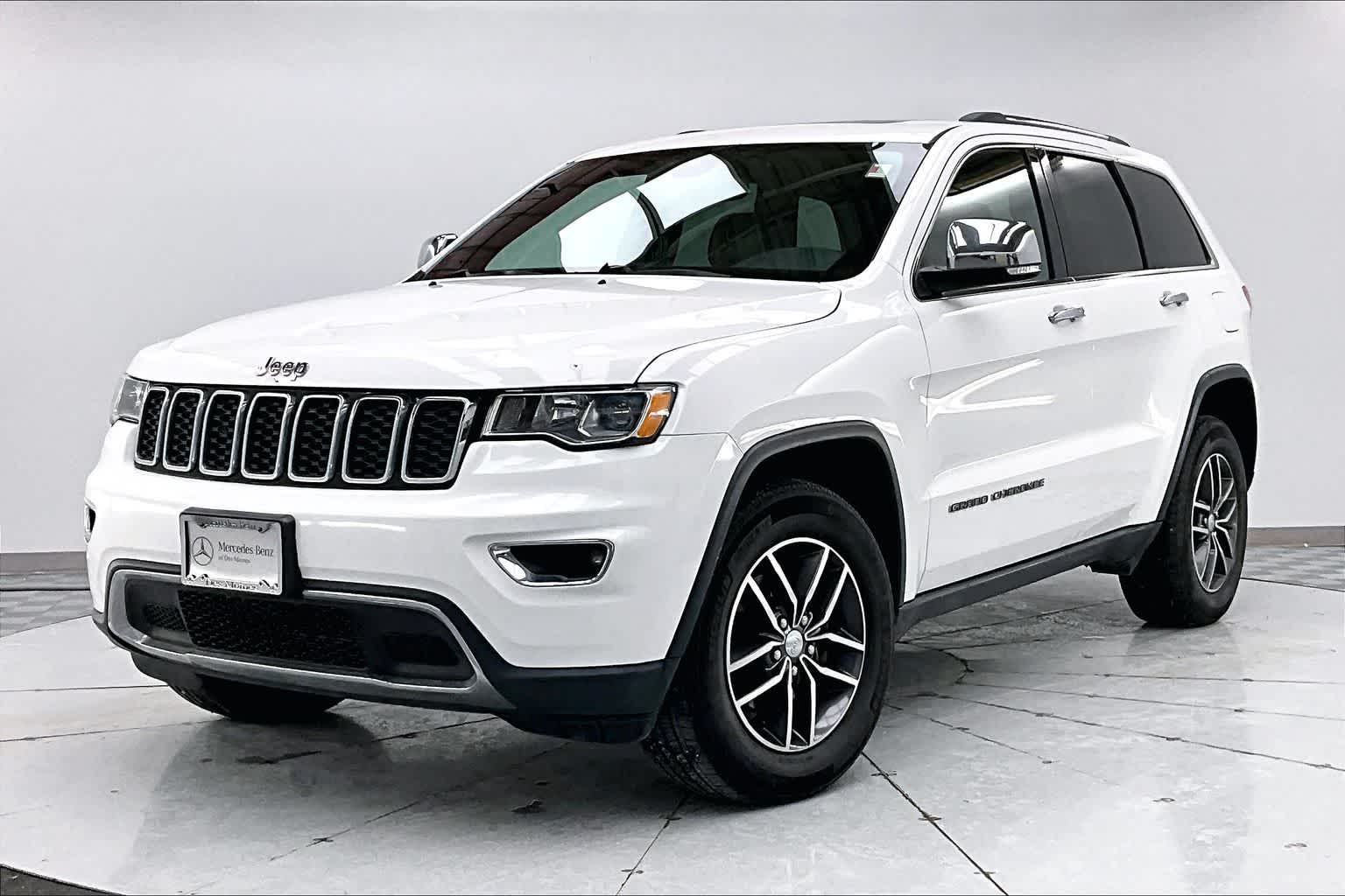 Thumbnail: 2018 Jeep Grand Cherokee - 1