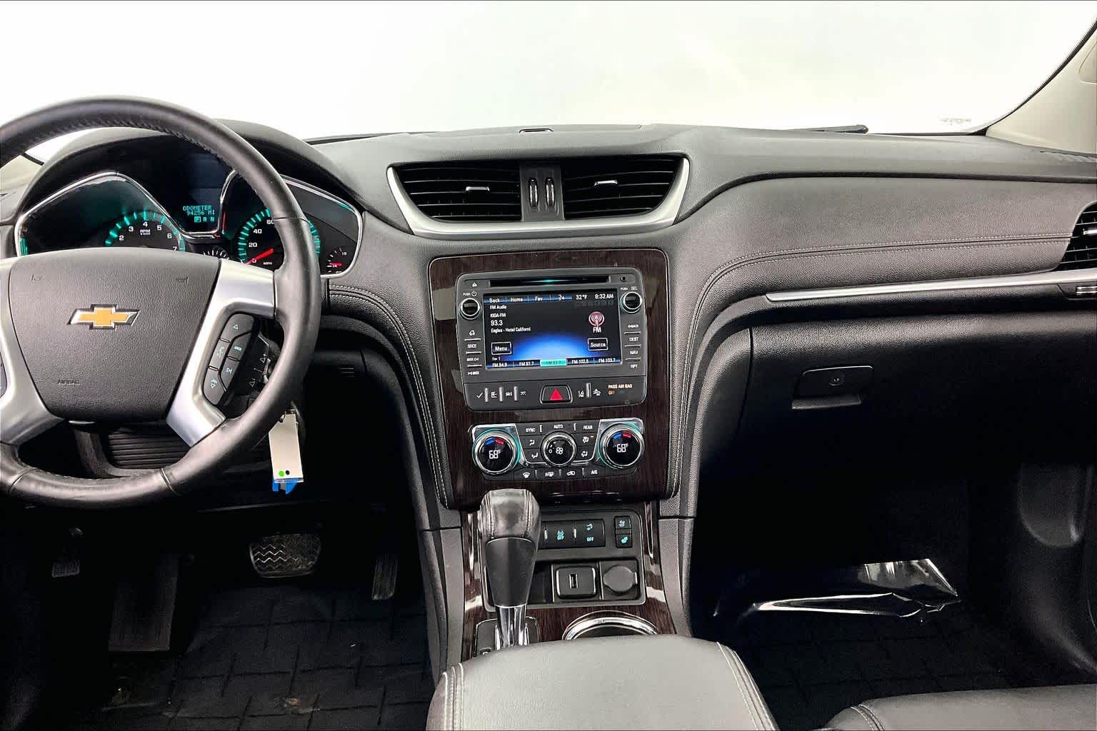 Thumbnail: 2017 Chevrolet Traverse - 16