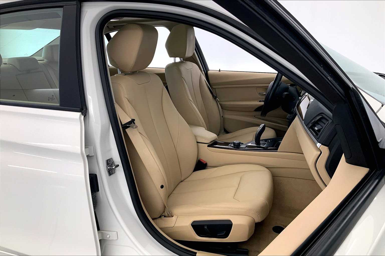 Thumbnail: 2014 BMW 3 Series - 14