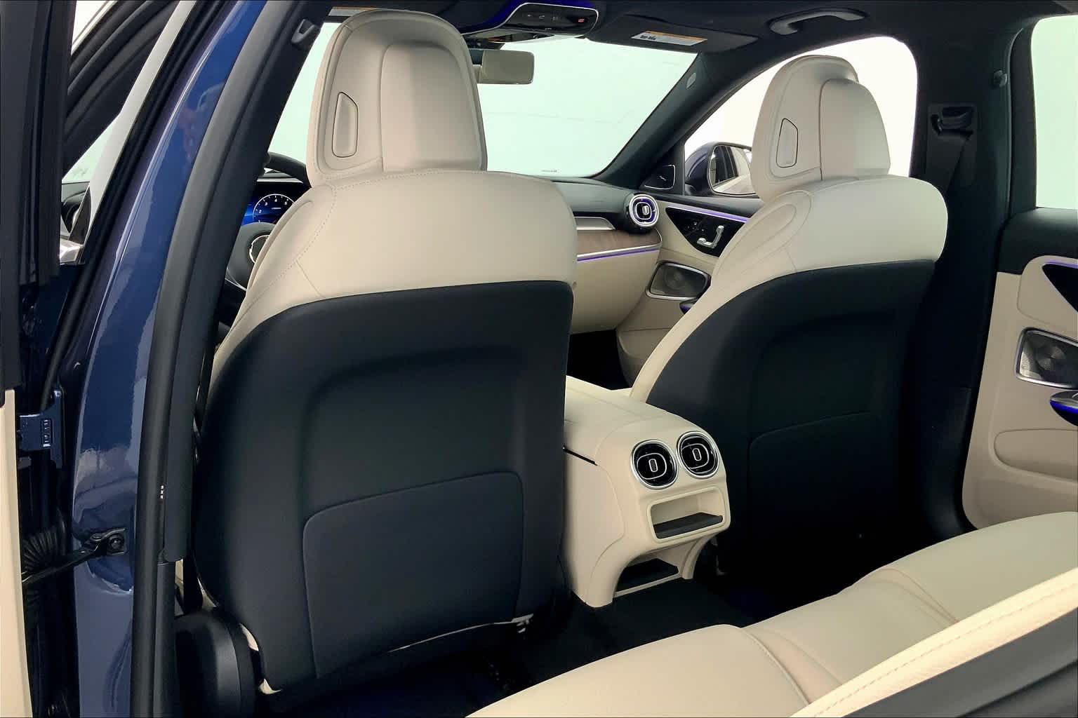 Thumbnail: 2025 Mercedes-Benz C-Class - 12