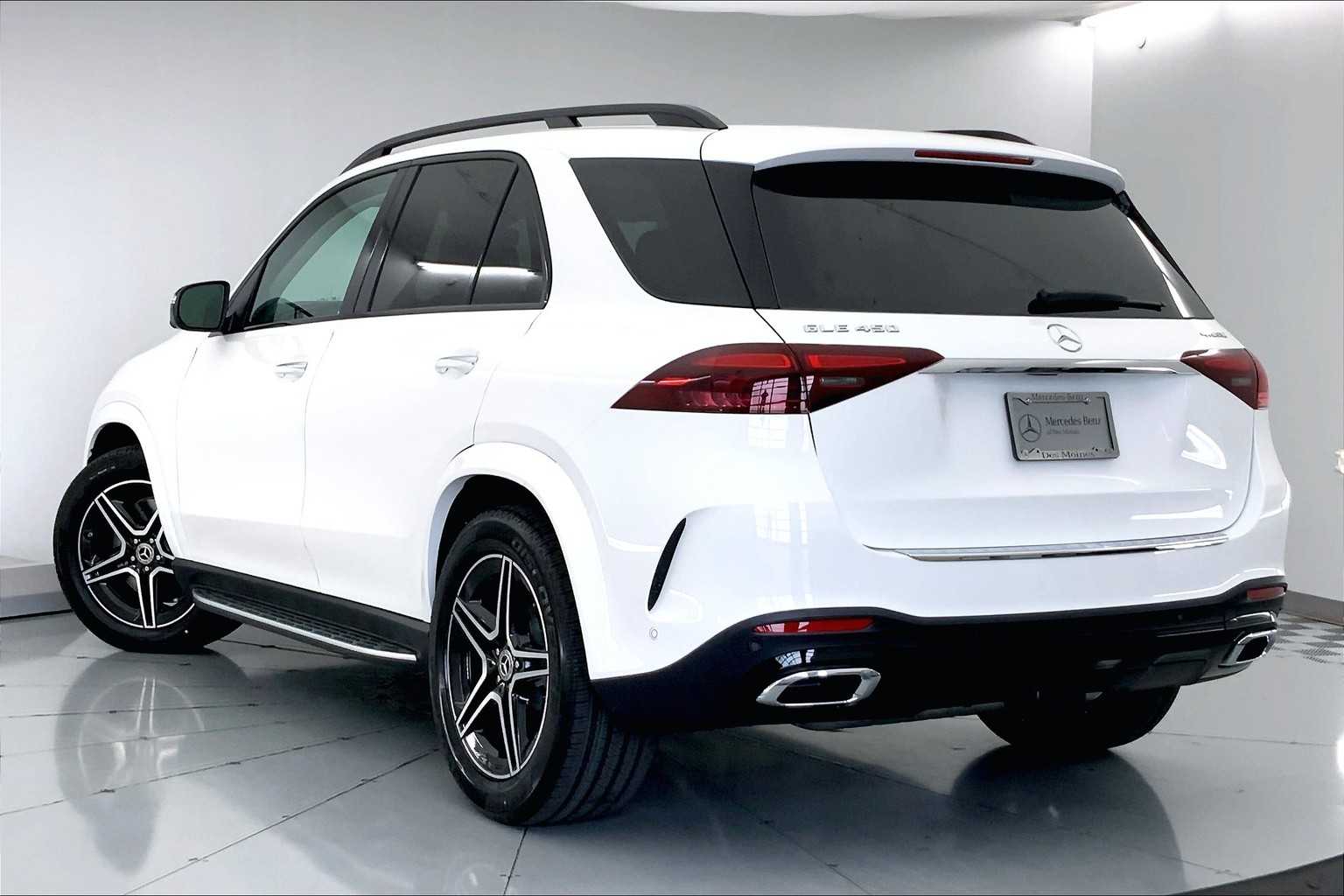 Thumbnail: 2026 Mercedes-Benz GLE - 4