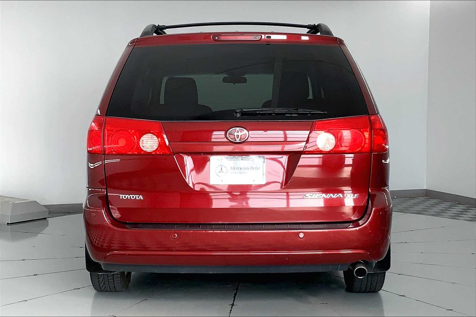 Thumbnail: 2008 Toyota Sienna - 5