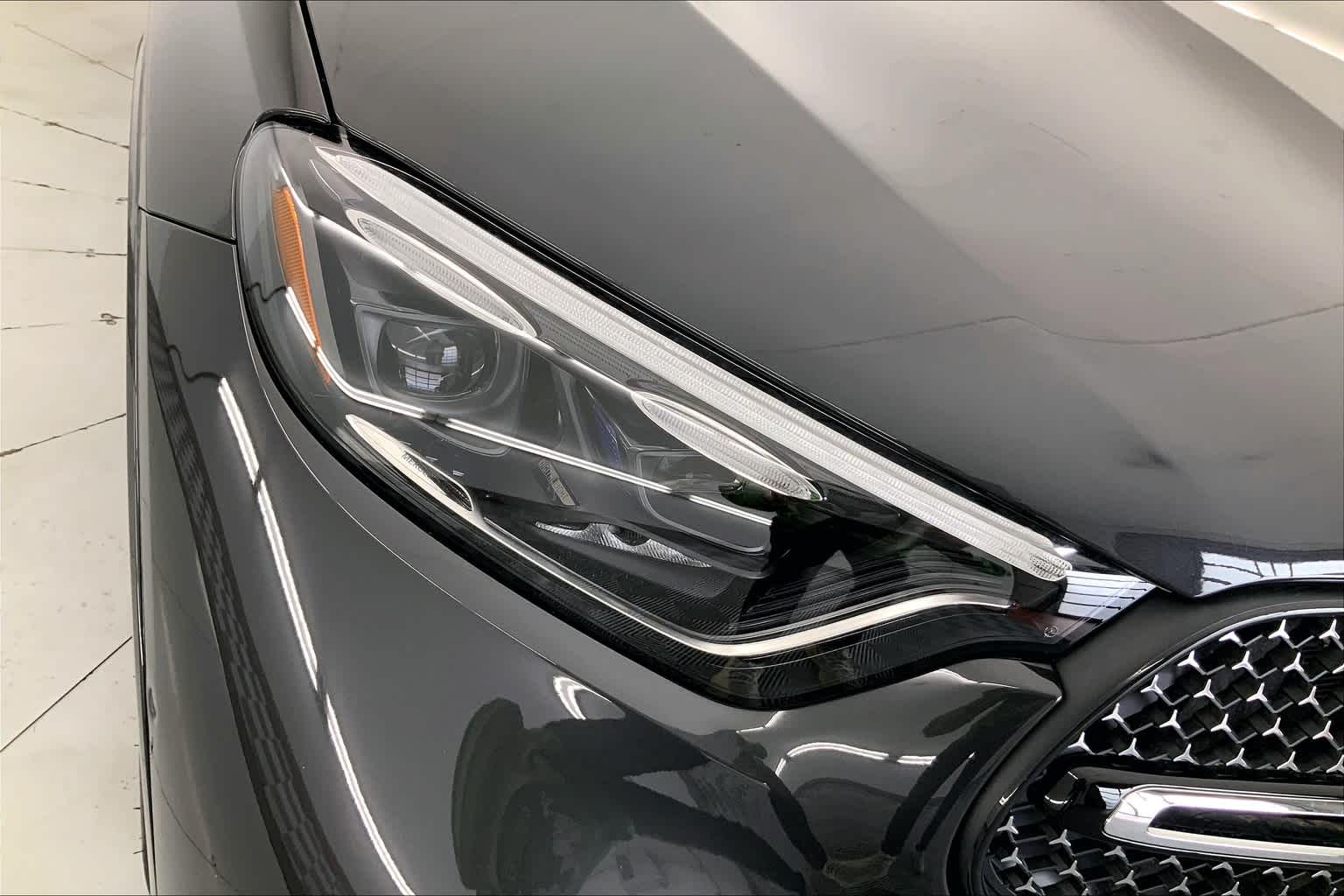 2025 Mercedes-Benz GLC 300 21