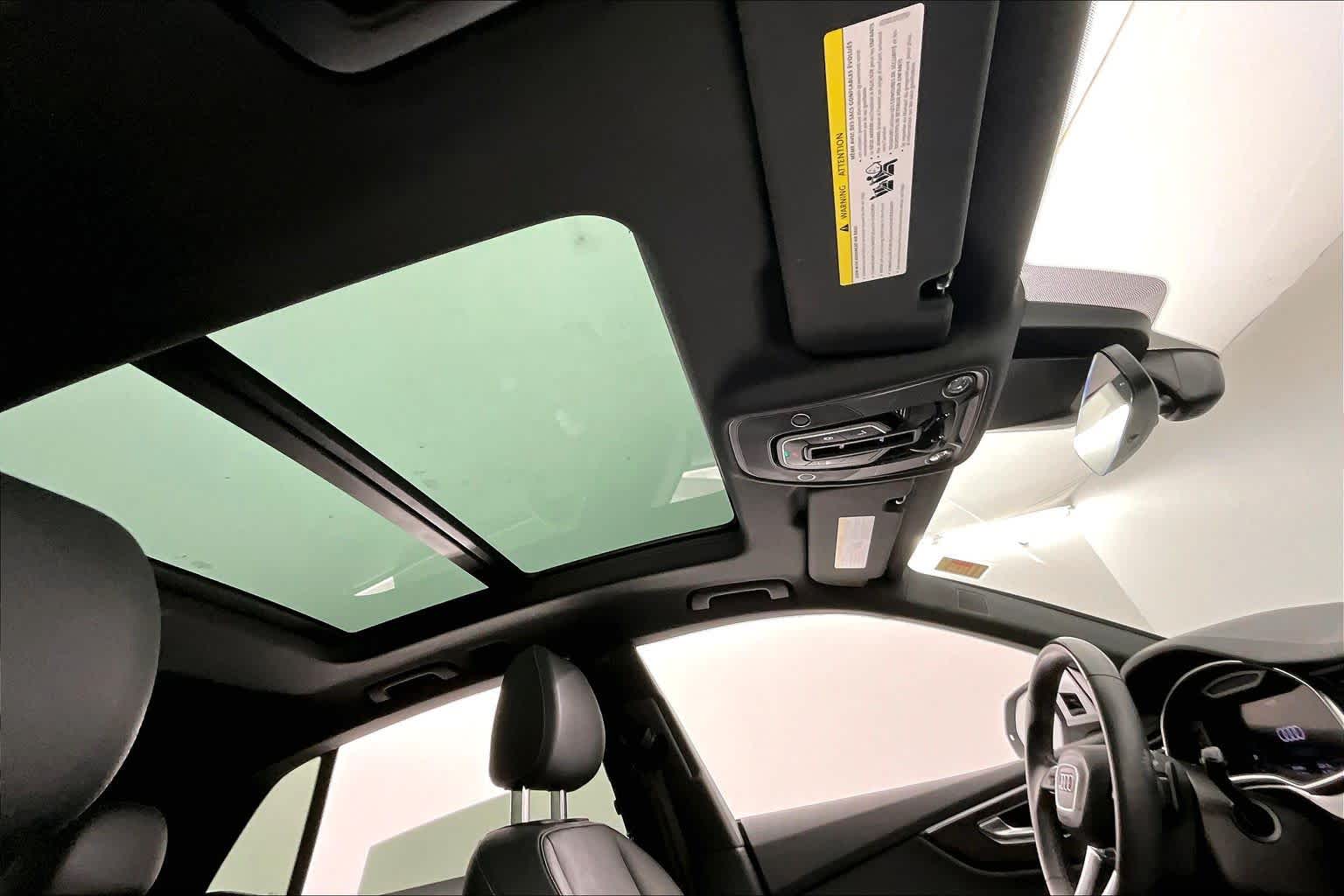 Thumbnail: 2021 Audi Q8 - 22