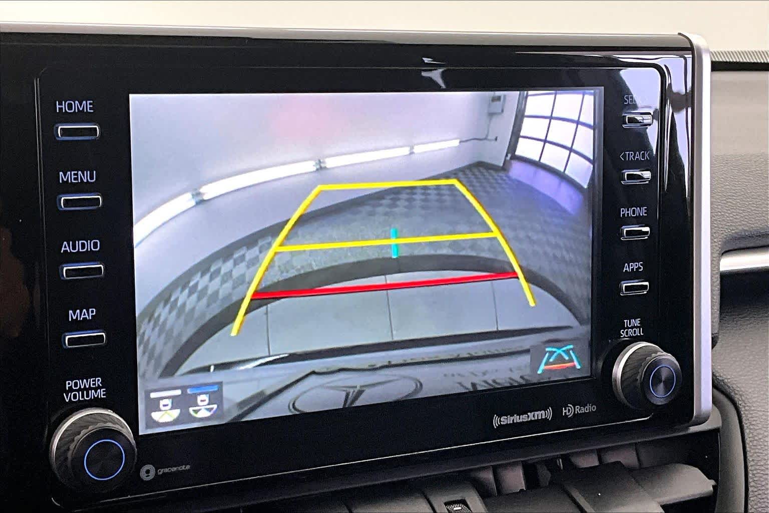 Thumbnail: 2020 Toyota RAV4 - 21