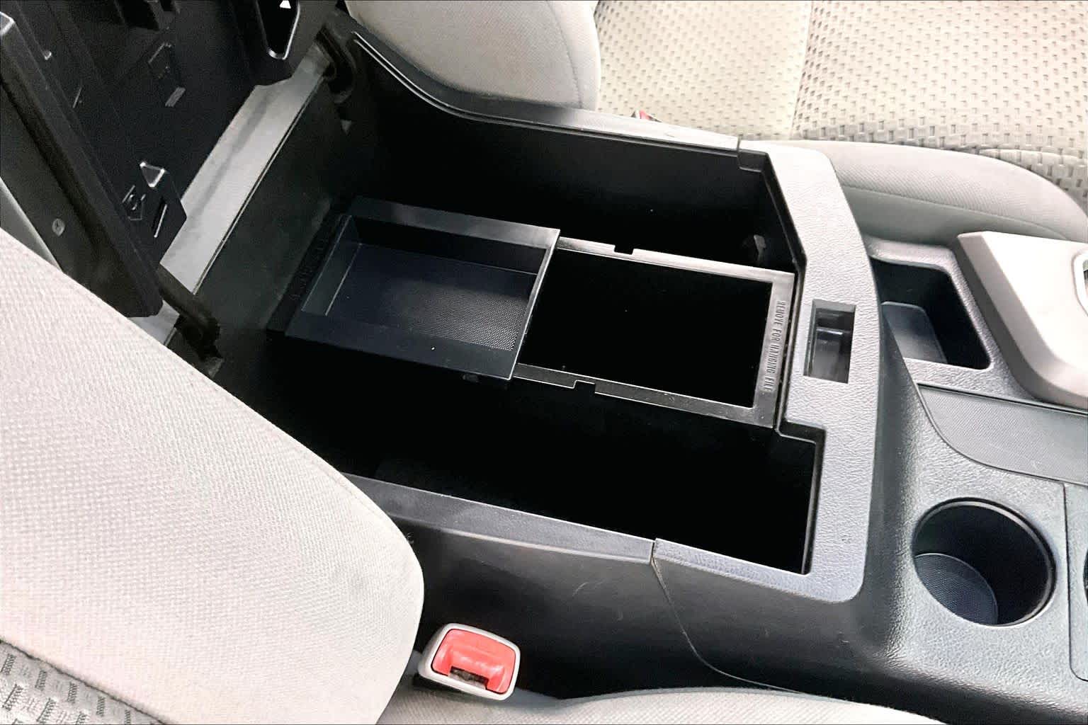 Thumbnail: 2011 Toyota Tundra - 27