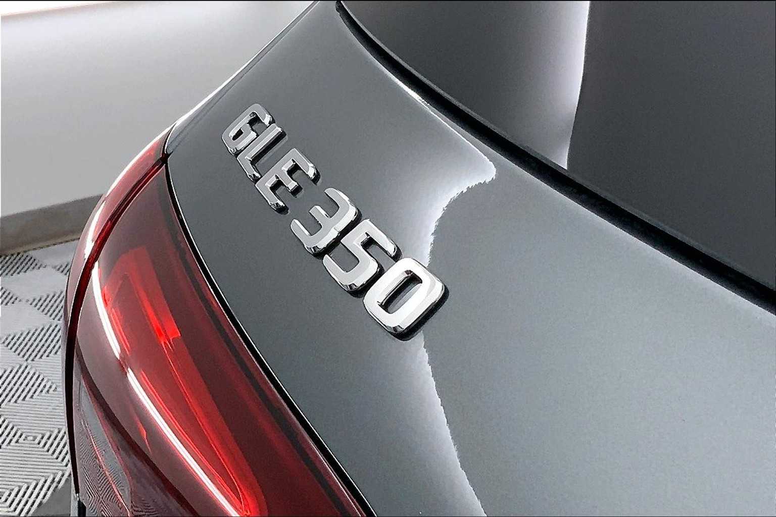 Thumbnail: 2026 Mercedes-Benz GLE - 7