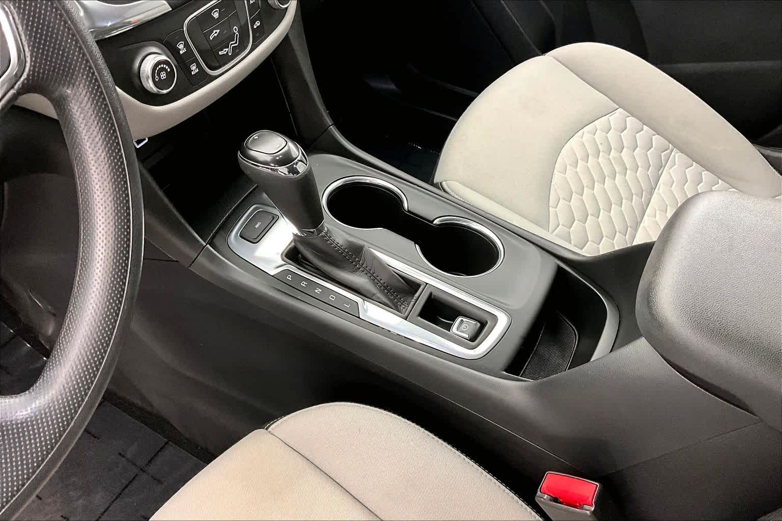 Thumbnail: 2020 Chevrolet Equinox - 17