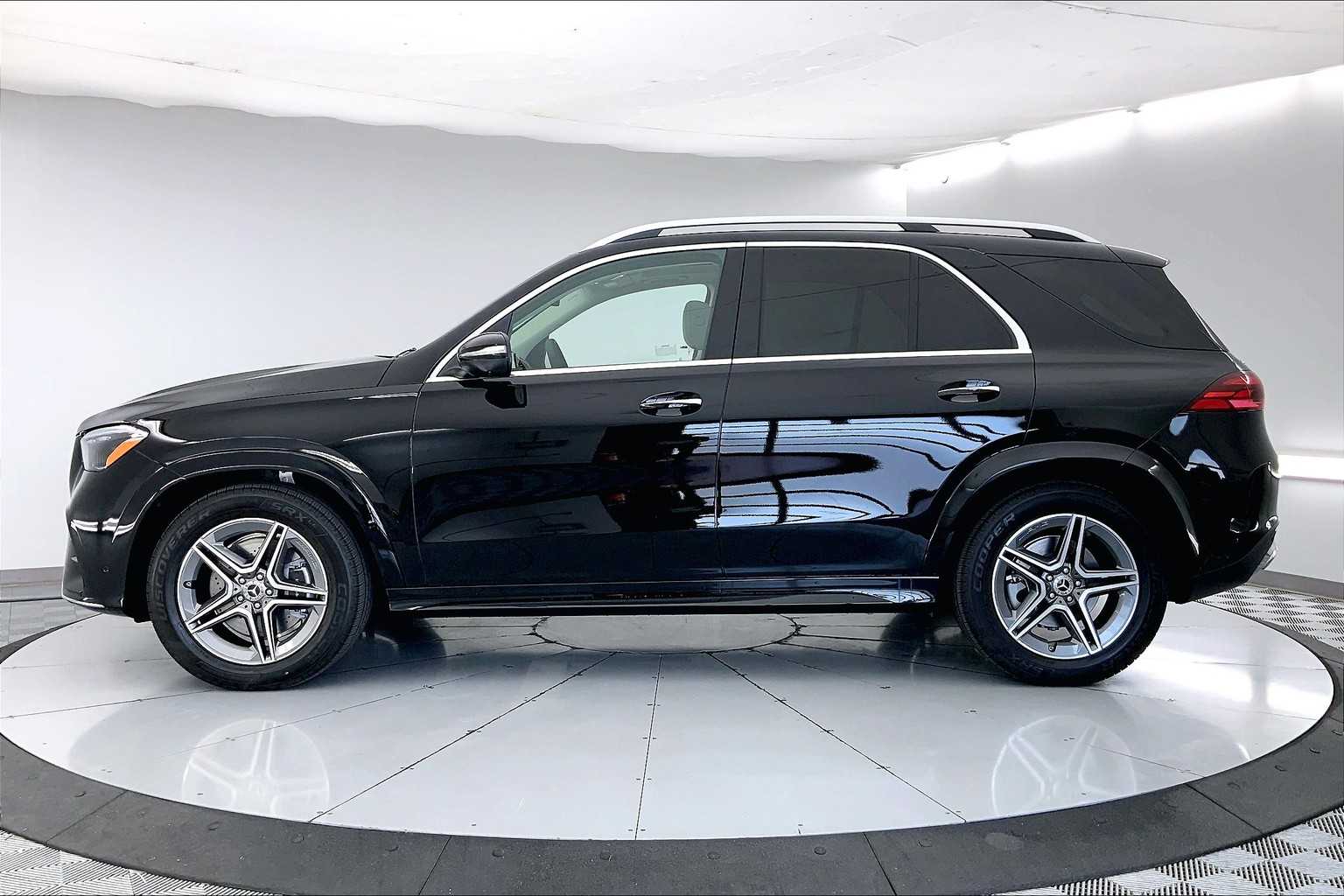 Thumbnail: 2026 Mercedes-Benz GLE - 3