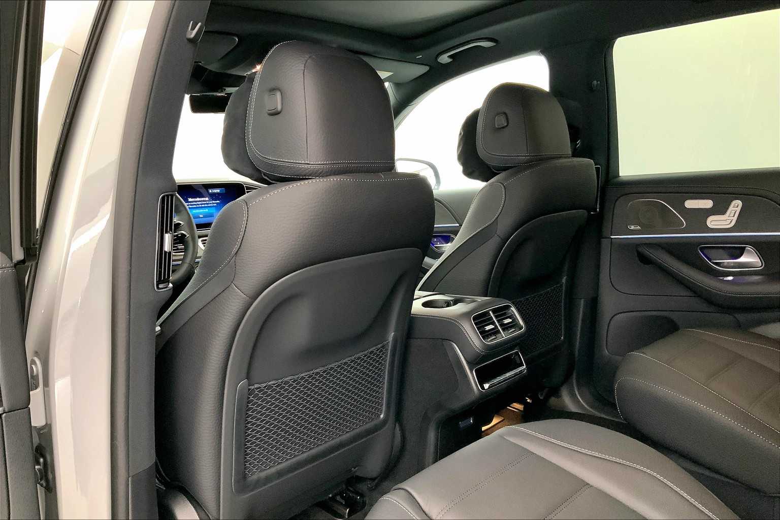 Thumbnail: 2026 Mercedes-Benz GLS - 12