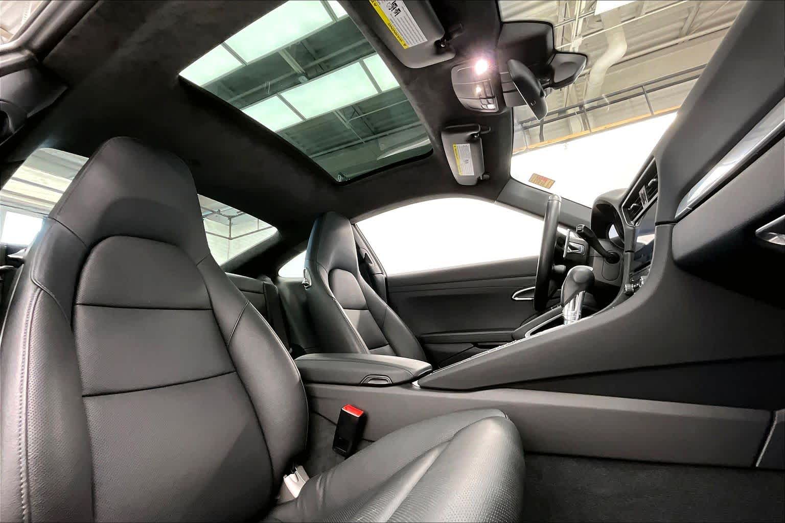 Thumbnail: 2017 Porsche 911 - 21