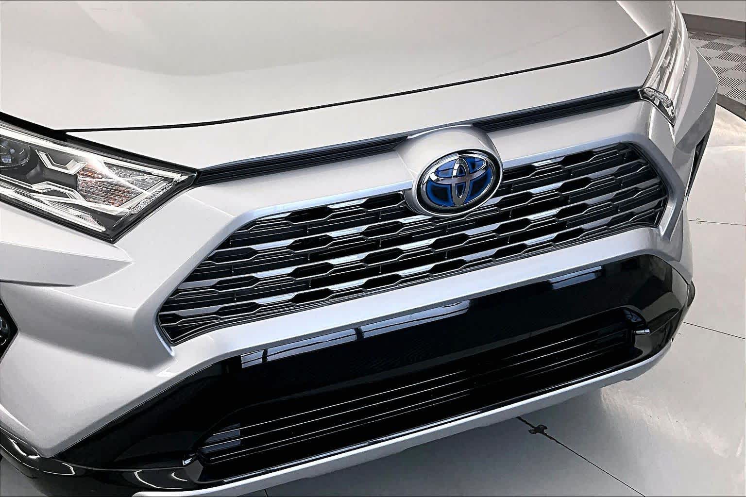 Thumbnail: 2020 Toyota RAV4 - 26