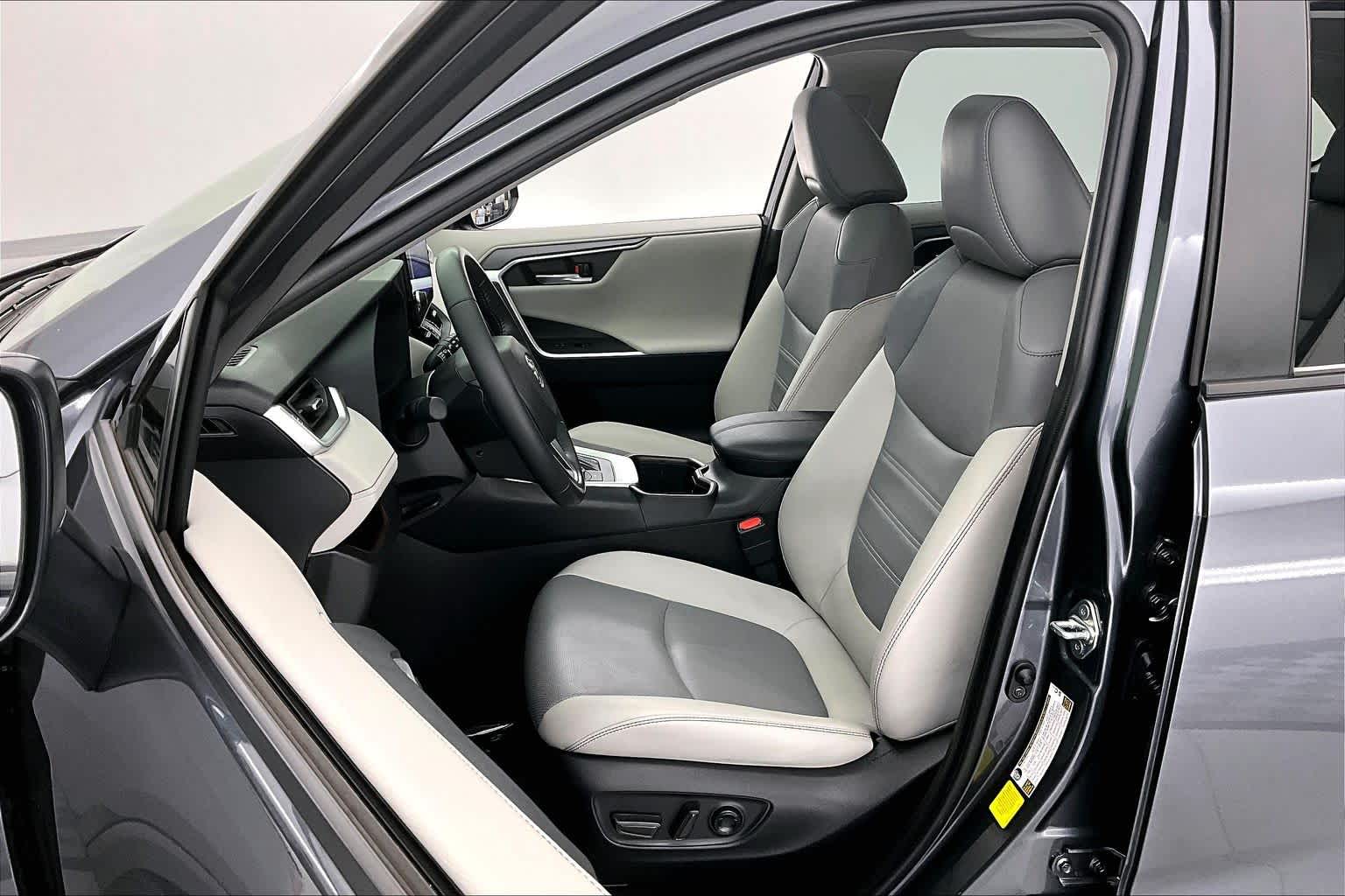 Thumbnail: 2023 Toyota RAV4 - 11