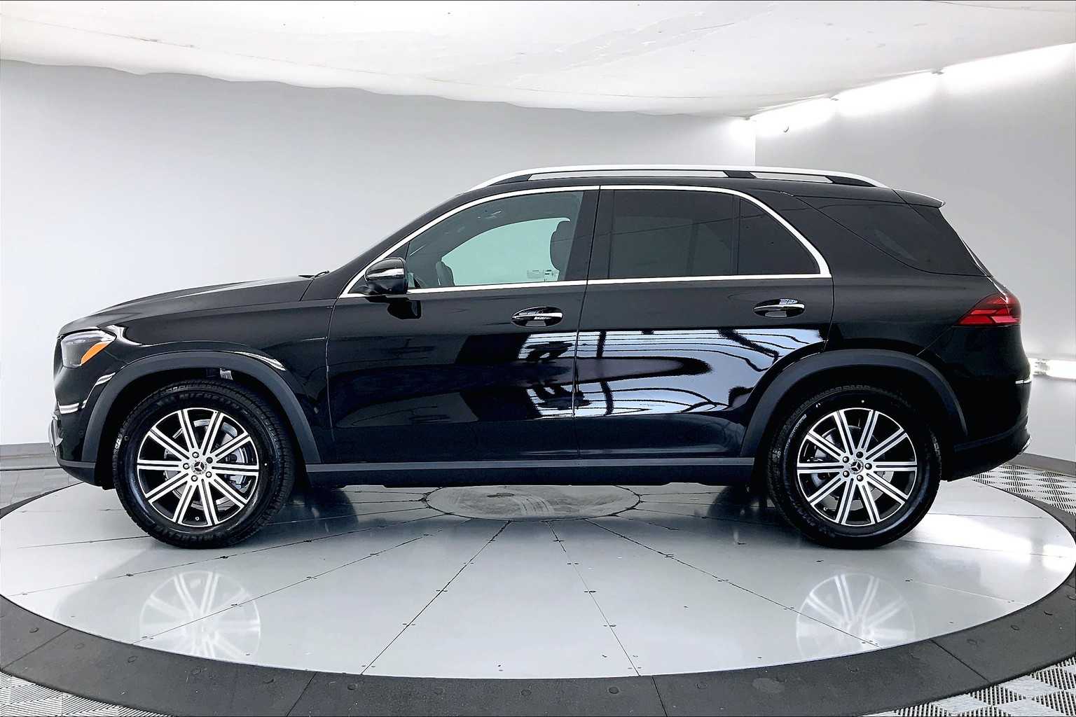 Thumbnail: 2026 Mercedes-Benz GLE - 3