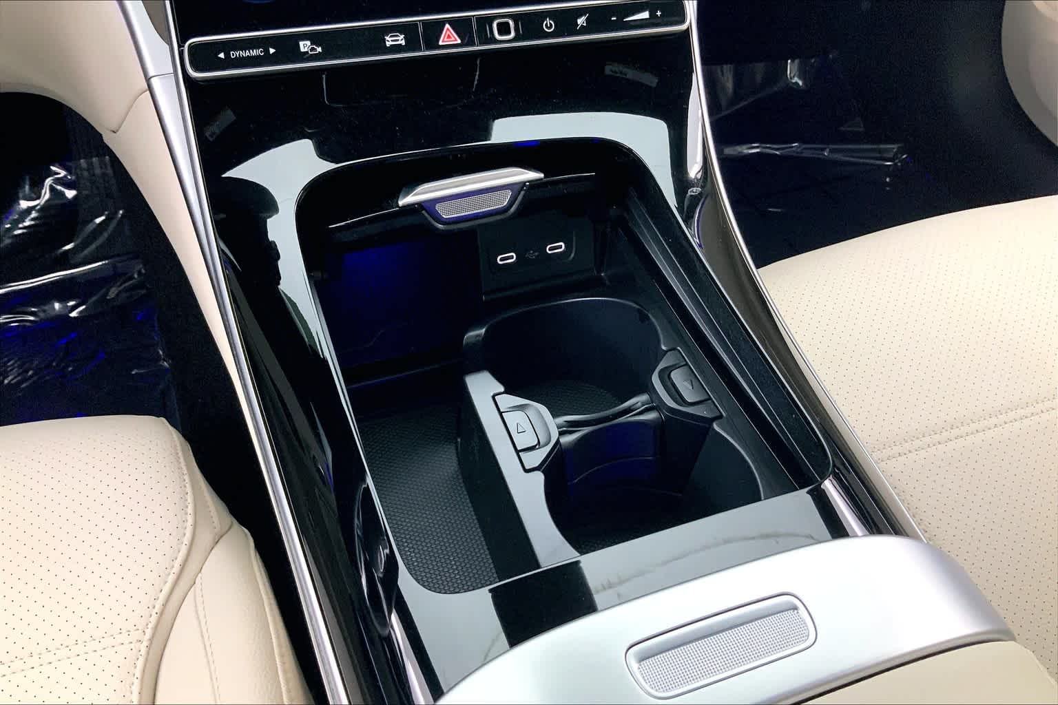 Thumbnail: 2025 Mercedes-Benz C-Class - 23