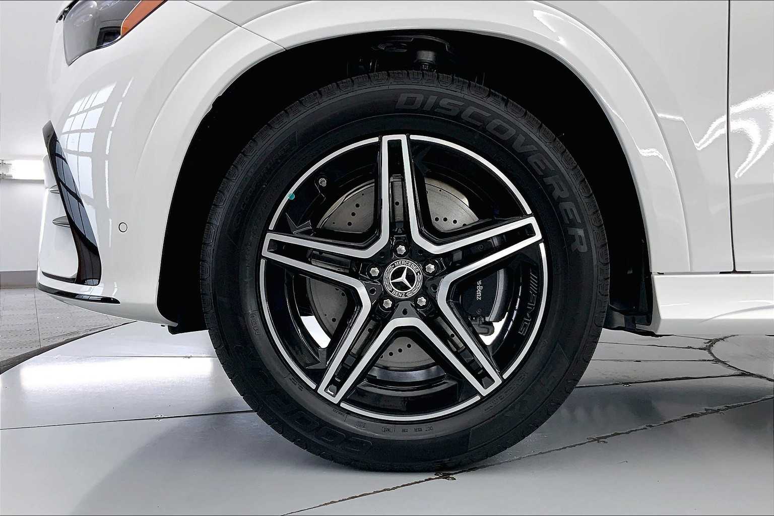 Thumbnail: 2025 Mercedes-Benz GLE - 8