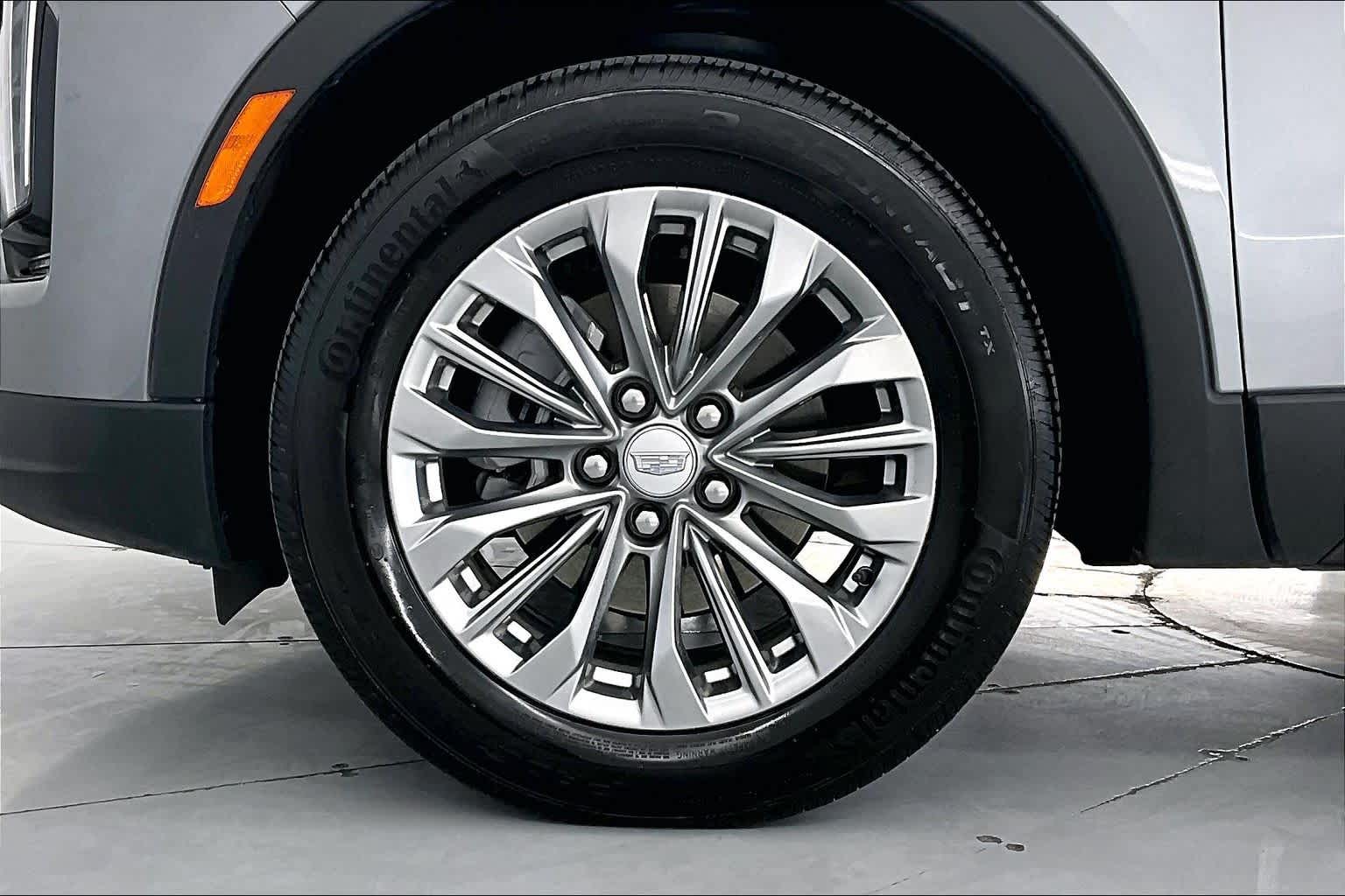 Thumbnail: 2024 Cadillac XT4 - 8