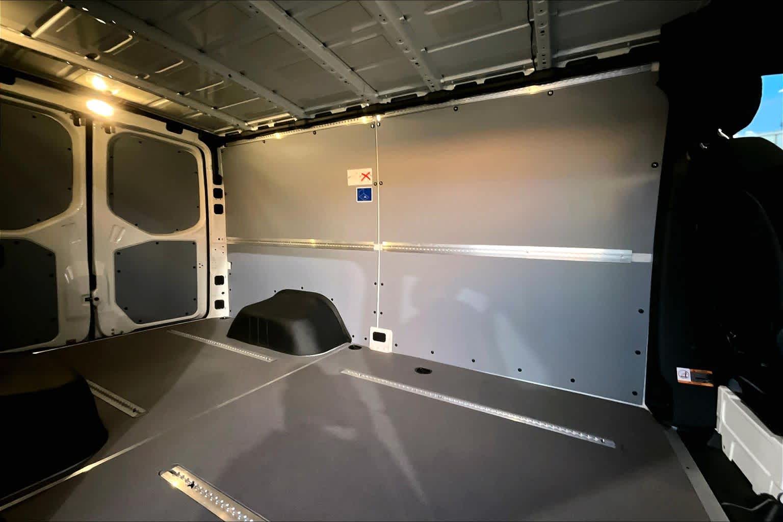 Thumbnail: 2025 Mercedes-Benz Sprinter - 12