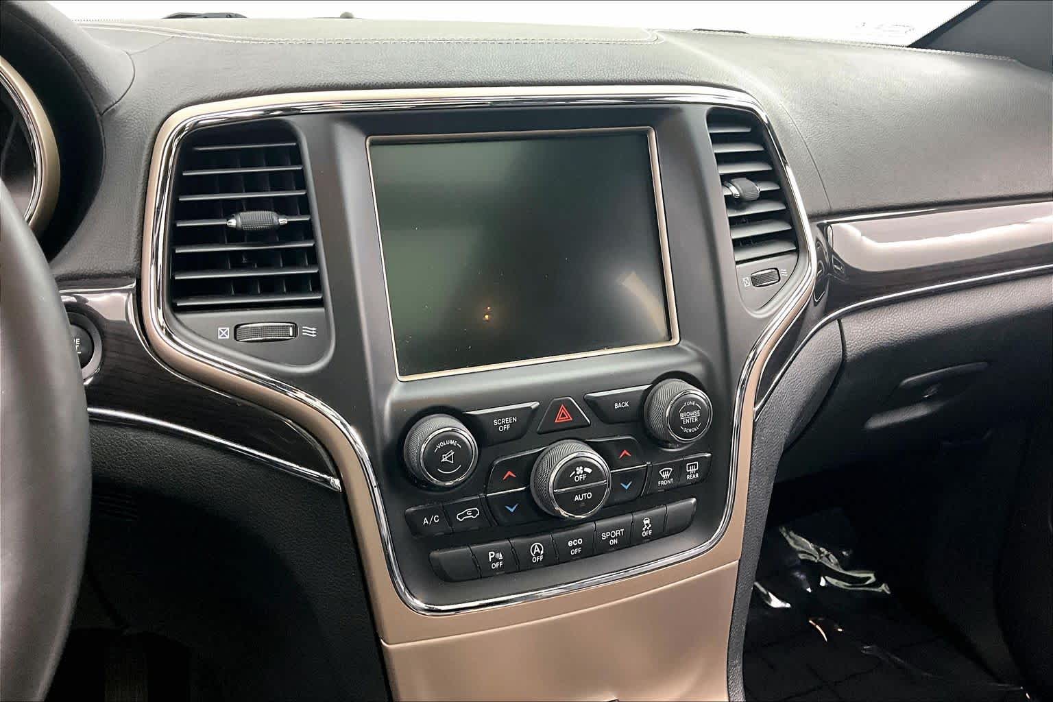 Thumbnail: 2017 Jeep Grand Cherokee - 16