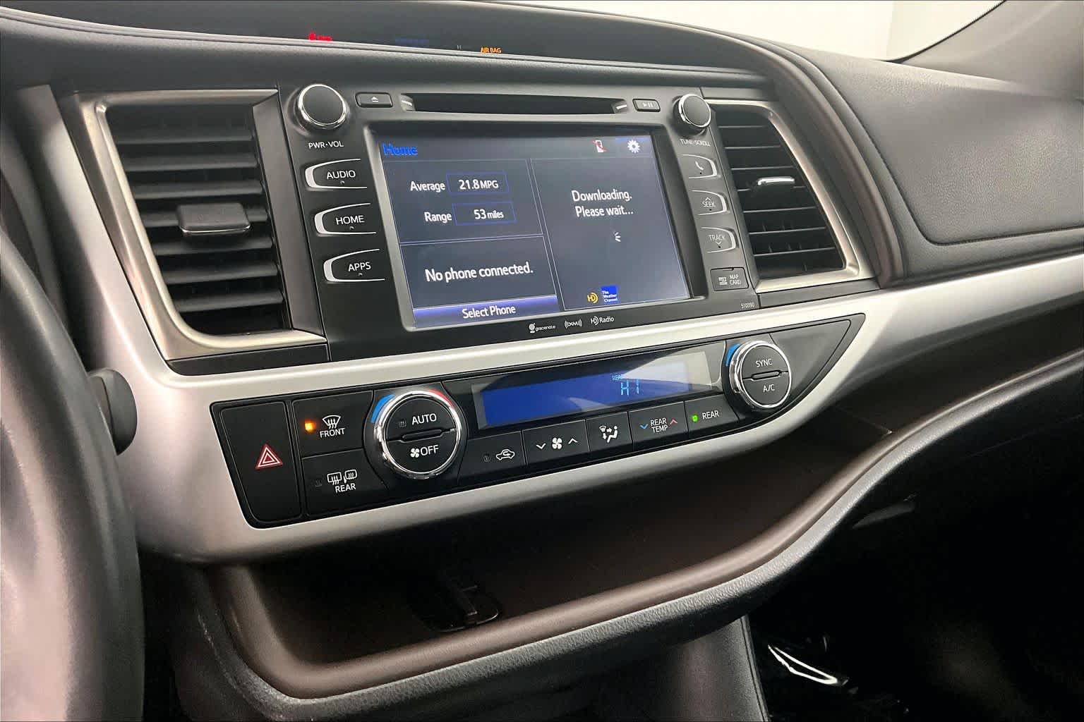 Thumbnail: 2019 Toyota Highlander - 16