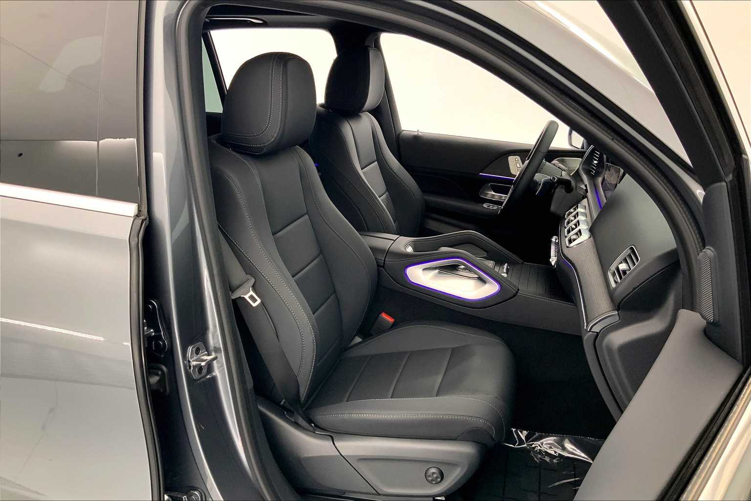 Thumbnail: 2025 Mercedes-Benz GLE - 14