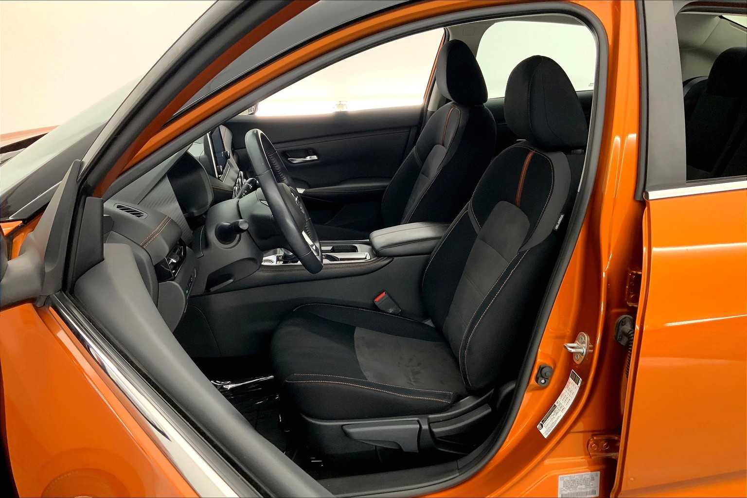 Thumbnail: 2020 Nissan Sentra - 11