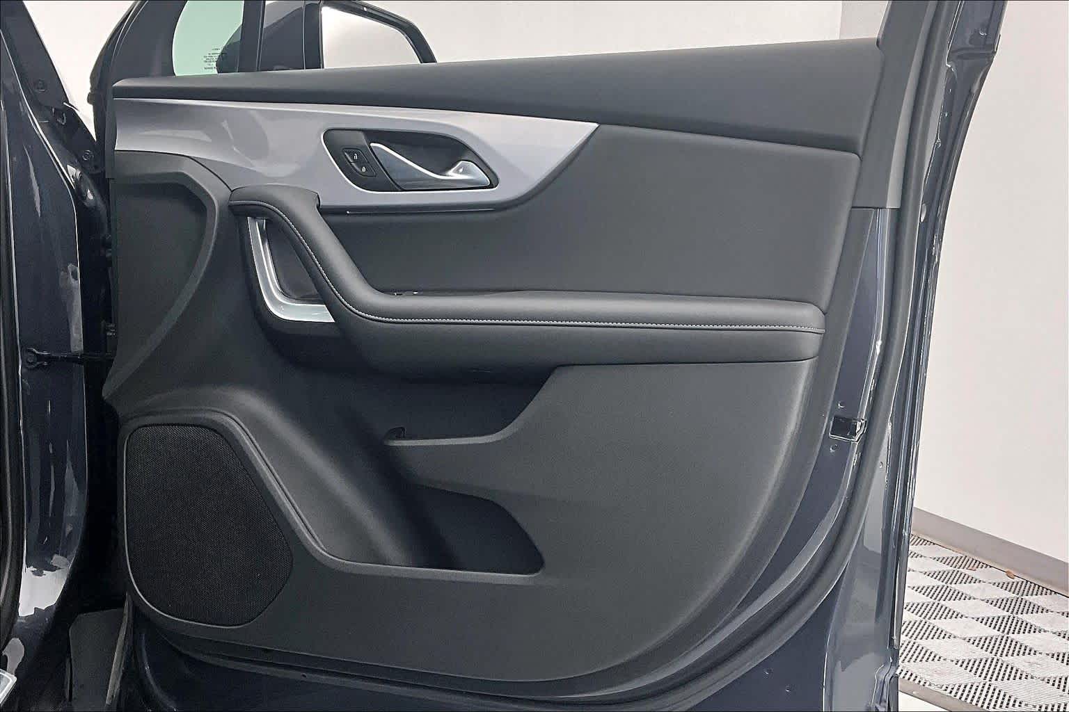 Thumbnail: 2022 Chevrolet Blazer - 24