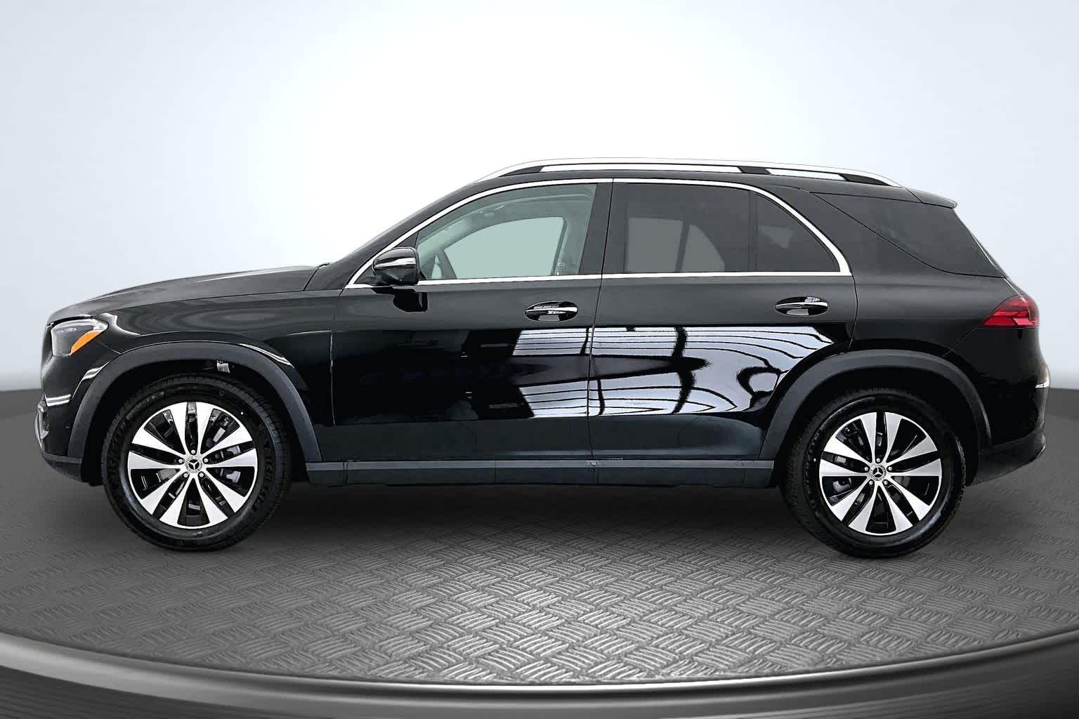 Thumbnail: 2026 Mercedes-Benz GLE - 3