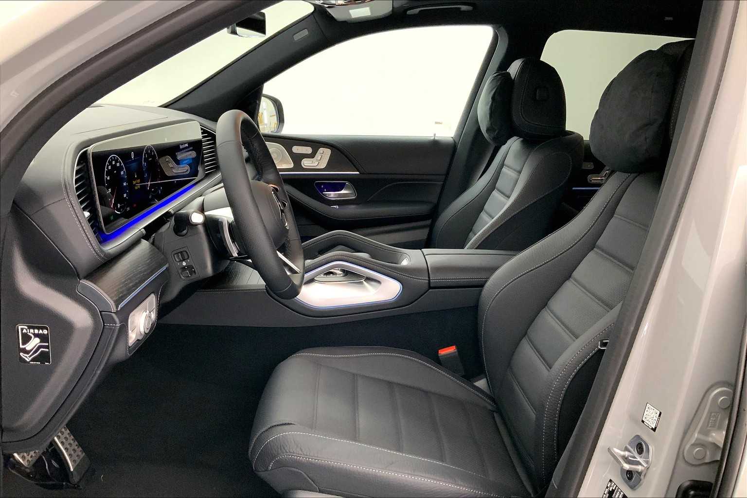 Thumbnail: 2026 Mercedes-Benz GLS - 11